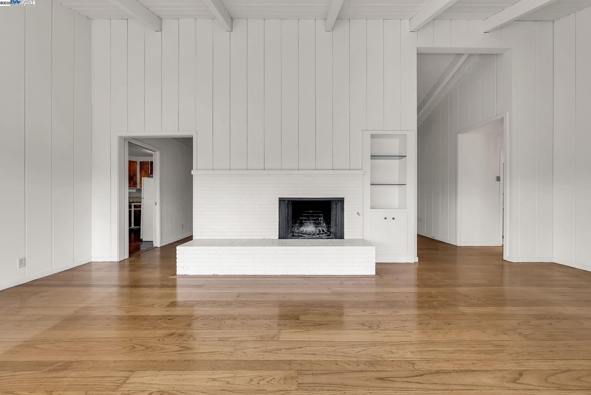 Detail Gallery Image 8 of 46 For 75 Hillcrest Rd, Mill Valley,  CA 94941 - 4 Beds | 2 Baths
