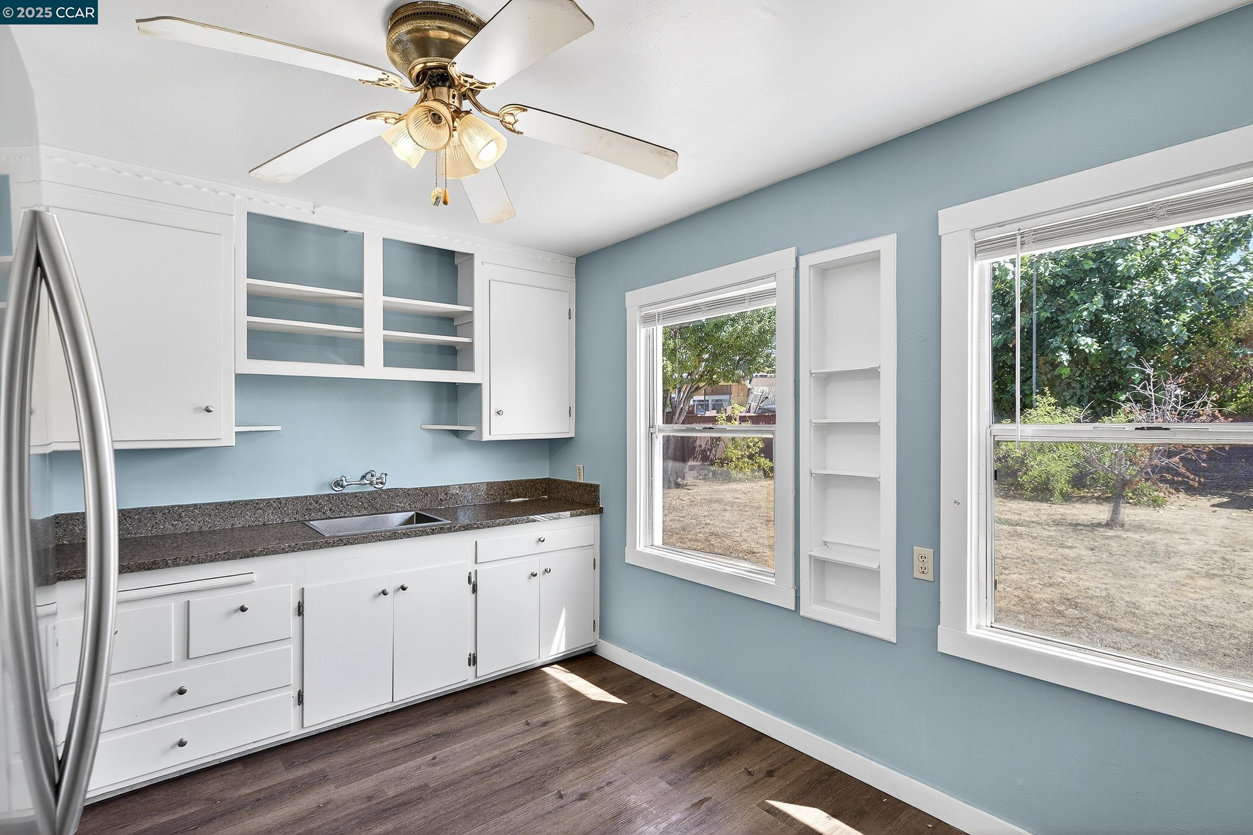 Detail Gallery Image 15 of 42 For 3412 Humphrey Ave, Richmond,  CA 94804 - 2 Beds | 1 Baths