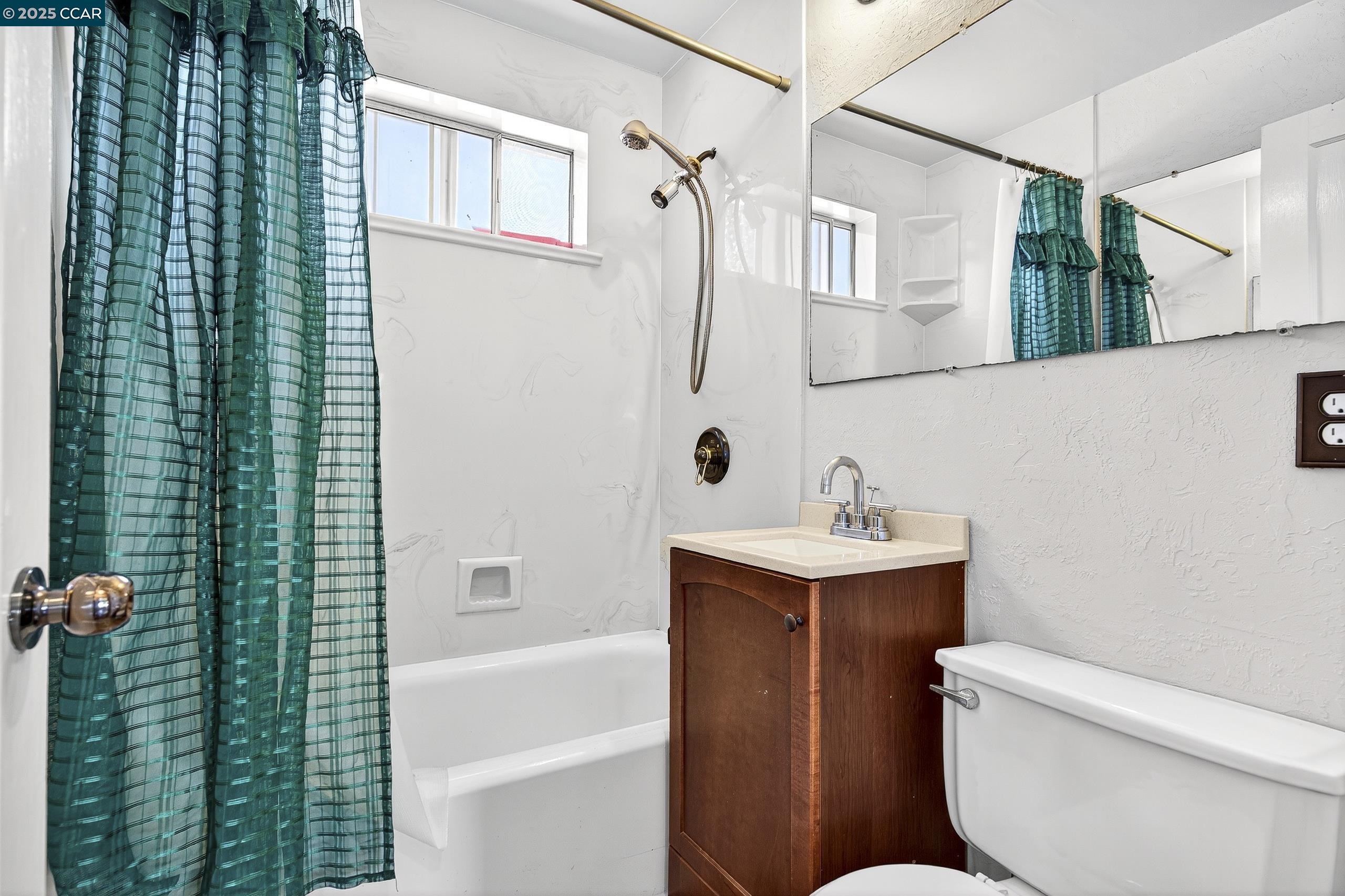 Detail Gallery Image 20 of 42 For 3412 Humphrey Ave, Richmond,  CA 94804 - 2 Beds | 1 Baths