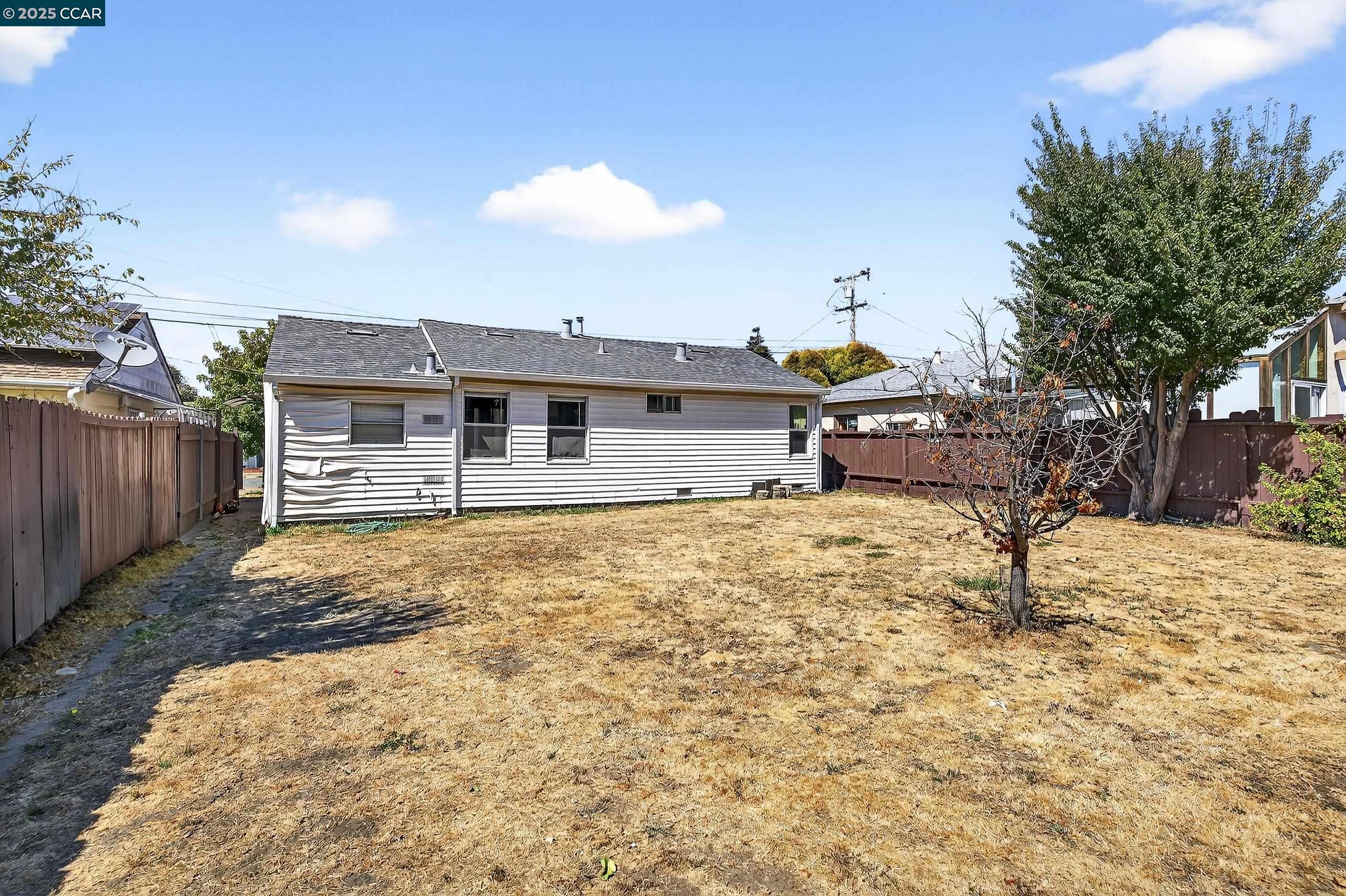 Detail Gallery Image 29 of 42 For 3412 Humphrey Ave, Richmond,  CA 94804 - 2 Beds | 1 Baths