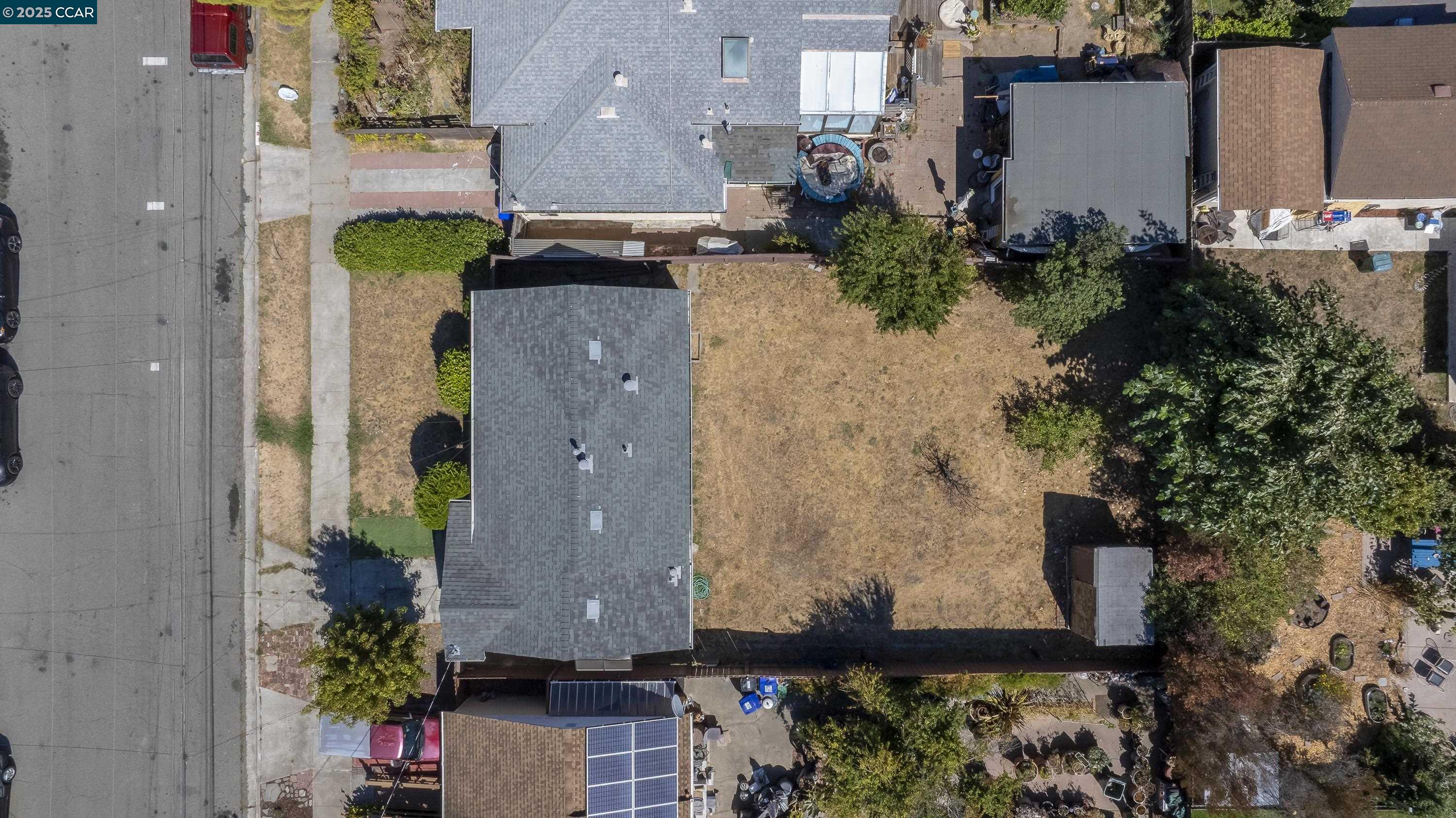 Detail Gallery Image 36 of 42 For 3412 Humphrey Ave, Richmond,  CA 94804 - 2 Beds | 1 Baths
