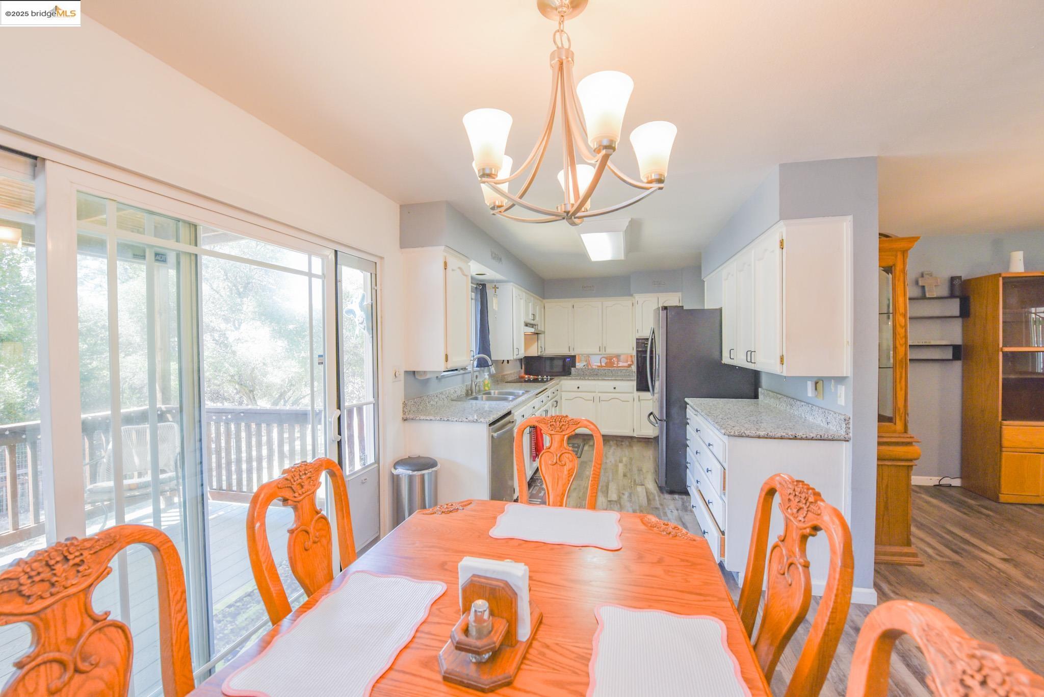 Detail Gallery Image 9 of 43 For 12933 Chaparral Rd, Sonora,  CA 95370 - 4 Beds | 2 Baths