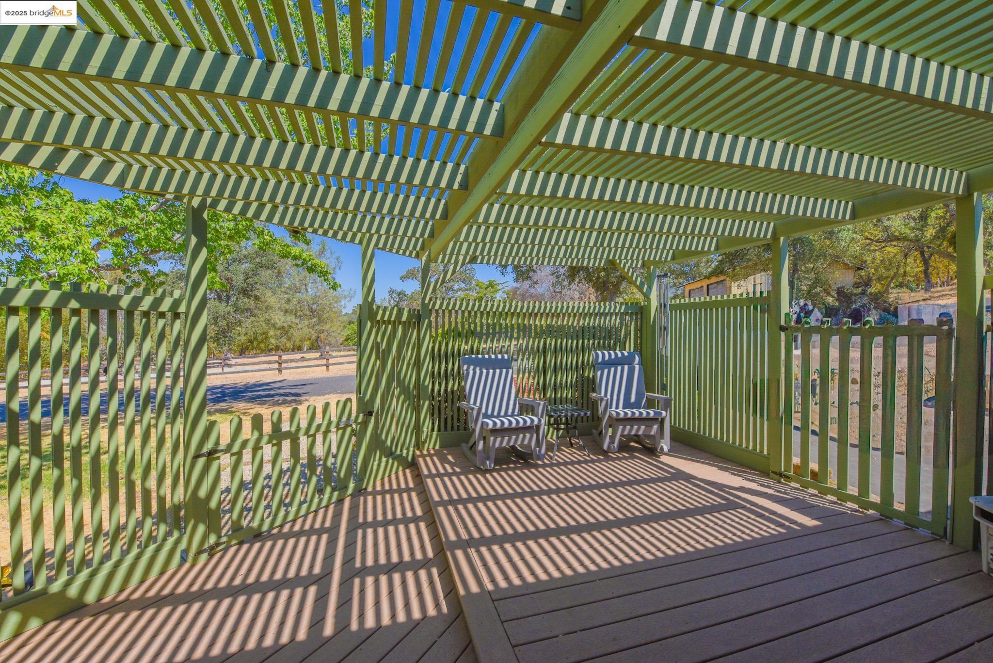 Detail Gallery Image 4 of 43 For 12933 Chaparral Rd, Sonora,  CA 95370 - 4 Beds | 2 Baths
