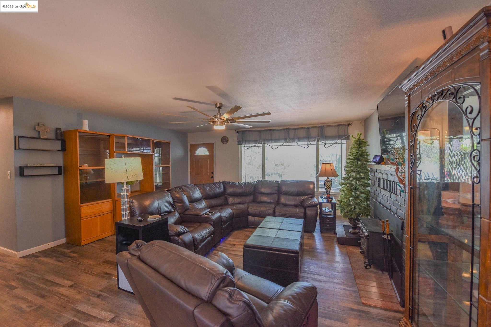 Detail Gallery Image 8 of 43 For 12933 Chaparral Rd, Sonora,  CA 95370 - 4 Beds | 2 Baths