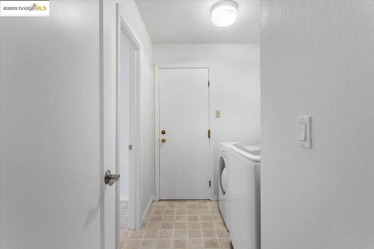 Detail Gallery Image 23 of 60 For 5665 Victoria Ln, Livermore,  CA 94550 - 3 Beds | 2 Baths