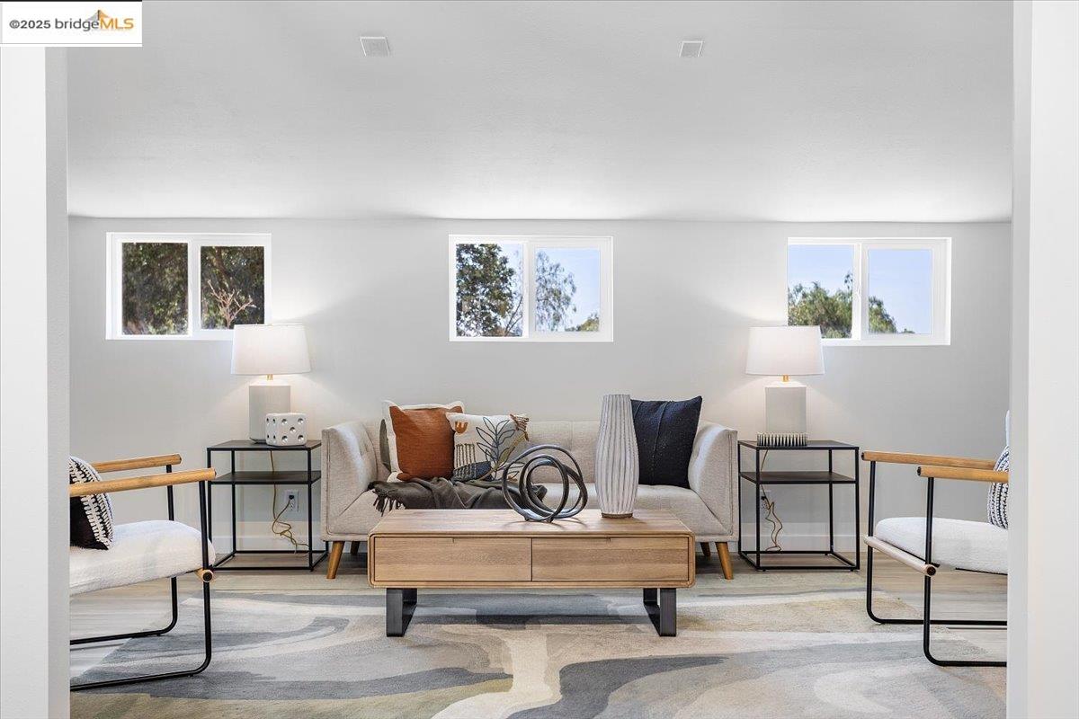 Detail Gallery Image 36 of 60 For 5665 Victoria Ln, Livermore,  CA 94550 - 3 Beds | 2 Baths