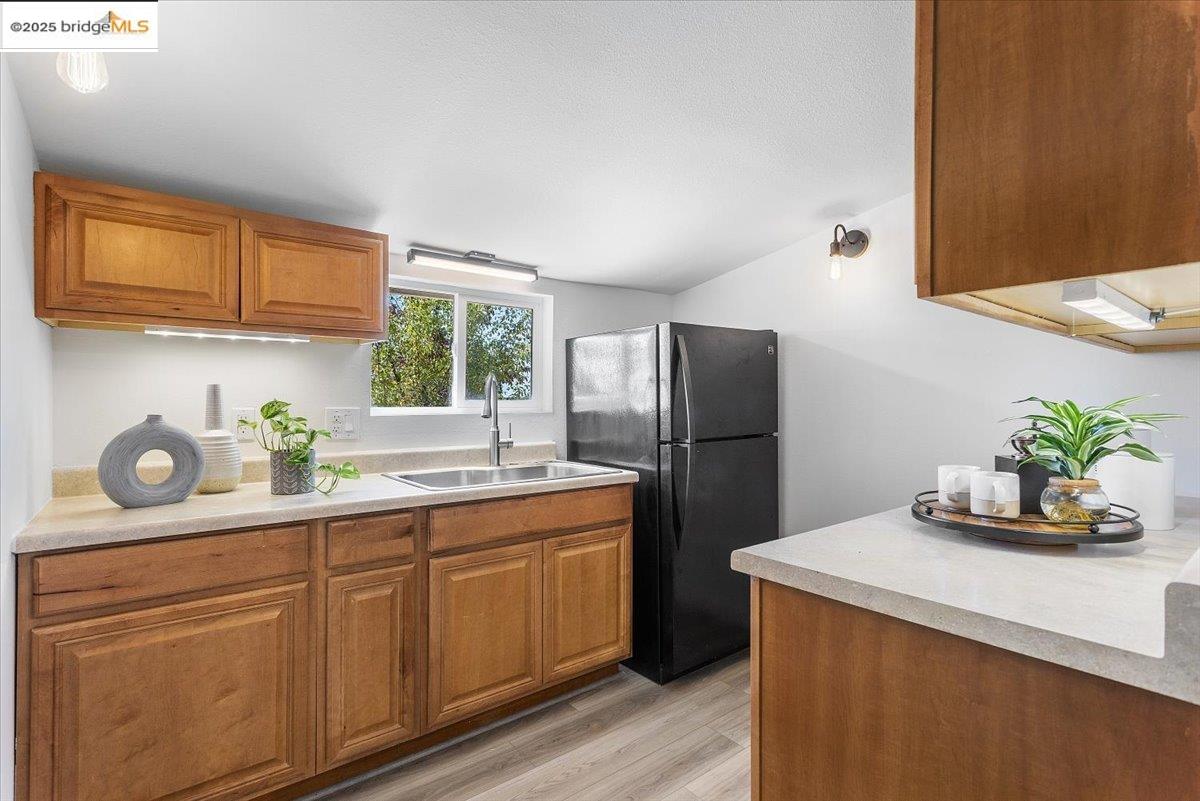 Detail Gallery Image 40 of 60 For 5665 Victoria Ln, Livermore,  CA 94550 - 3 Beds | 2 Baths