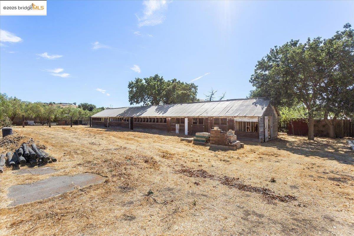 Detail Gallery Image 48 of 60 For 5665 Victoria Ln, Livermore,  CA 94550 - 3 Beds | 2 Baths