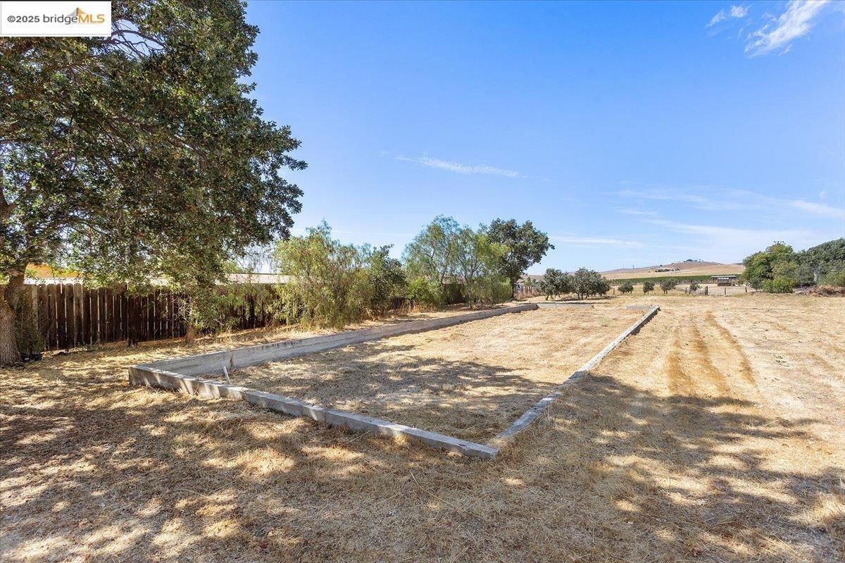Detail Gallery Image 50 of 60 For 5665 Victoria Ln, Livermore,  CA 94550 - 3 Beds | 2 Baths