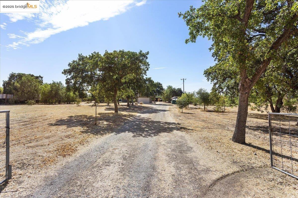 Detail Gallery Image 54 of 60 For 5665 Victoria Ln, Livermore,  CA 94550 - 3 Beds | 2 Baths