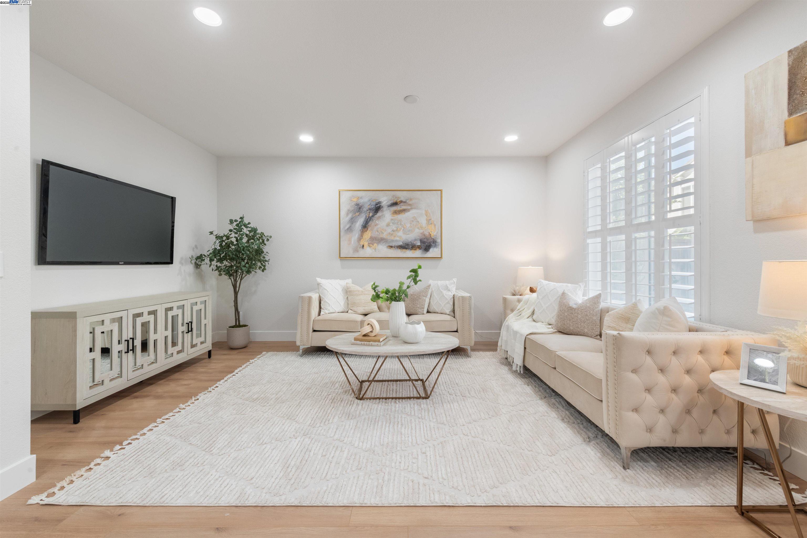 Detail Gallery Image 15 of 48 For 4667 Myrtle Dr, Dublin,  CA 94568 - 4 Beds | 2/1 Baths