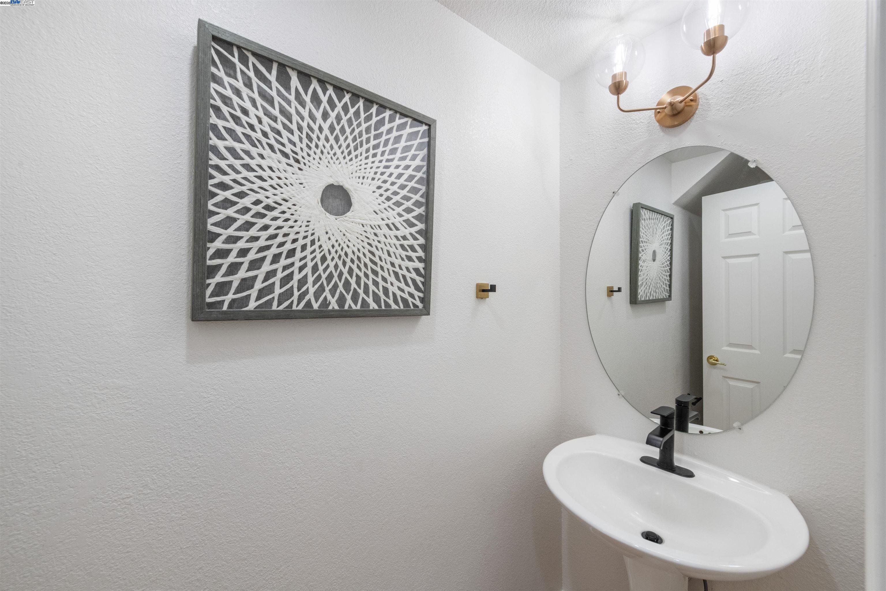 Detail Gallery Image 18 of 48 For 4667 Myrtle Dr, Dublin,  CA 94568 - 4 Beds | 2/1 Baths
