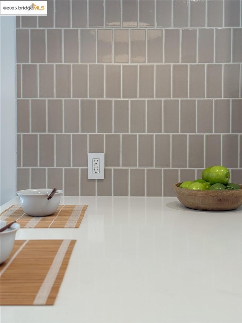 Detail Gallery Image 20 of 51 For 719 Walavista, Oakland,  CA 94610 - 3 Beds | 3 Baths
