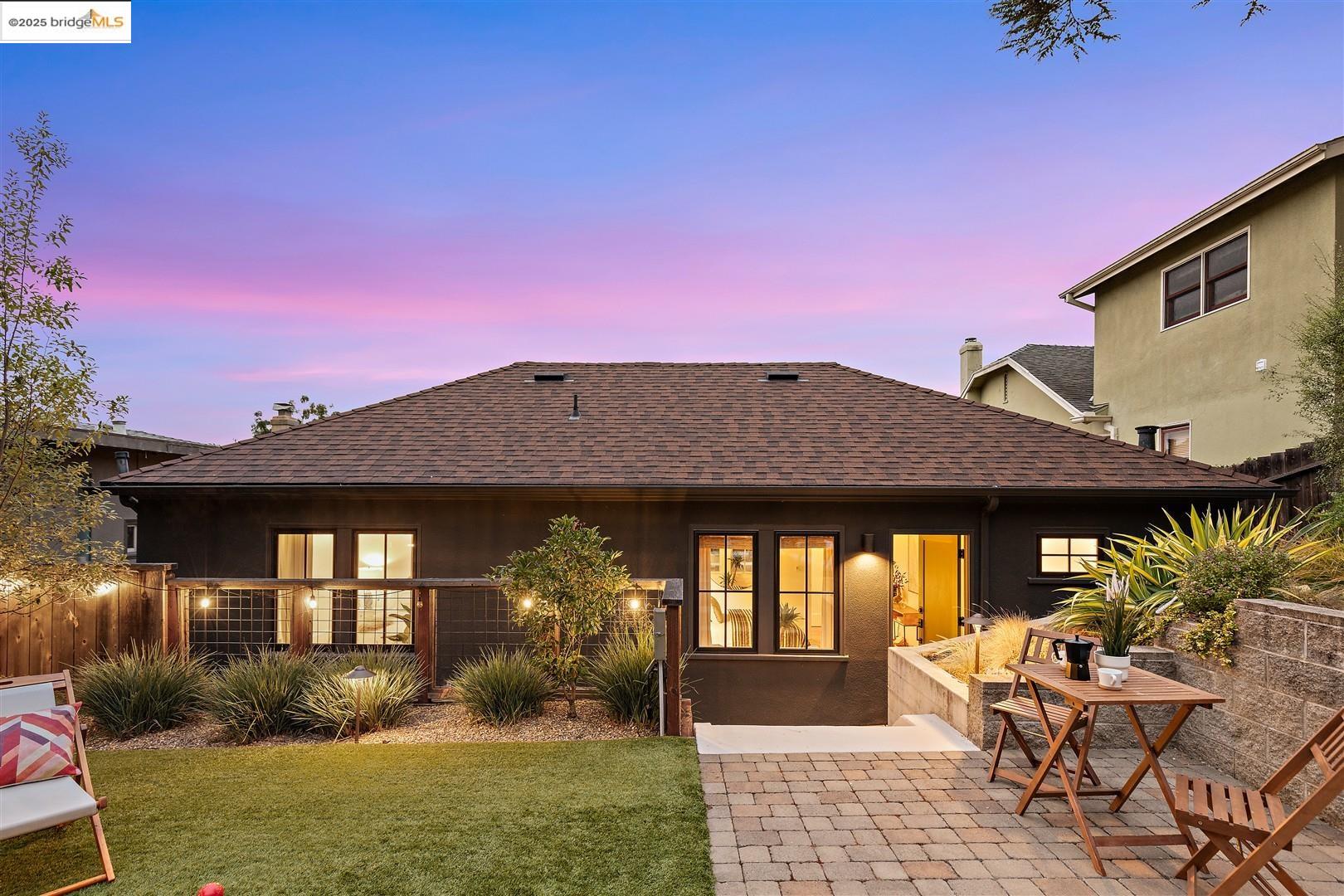Detail Gallery Image 40 of 51 For 719 Walavista, Oakland,  CA 94610 - 3 Beds | 3 Baths