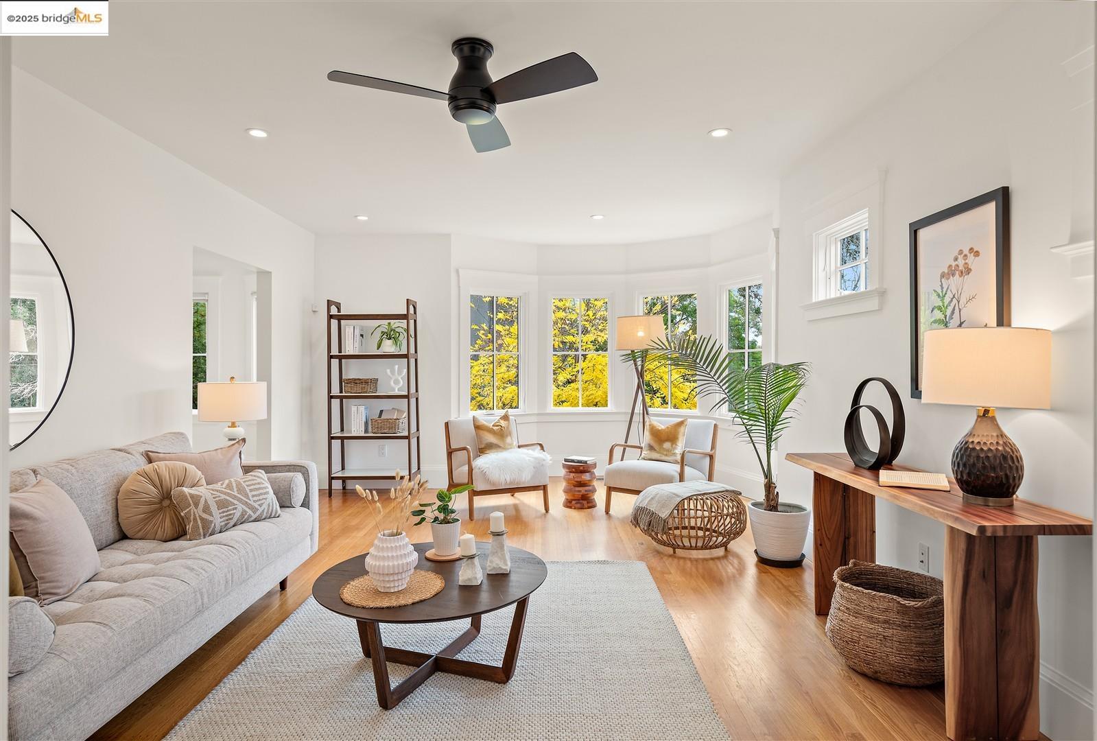Detail Gallery Image 8 of 51 For 719 Walavista, Oakland,  CA 94610 - 3 Beds | 3 Baths