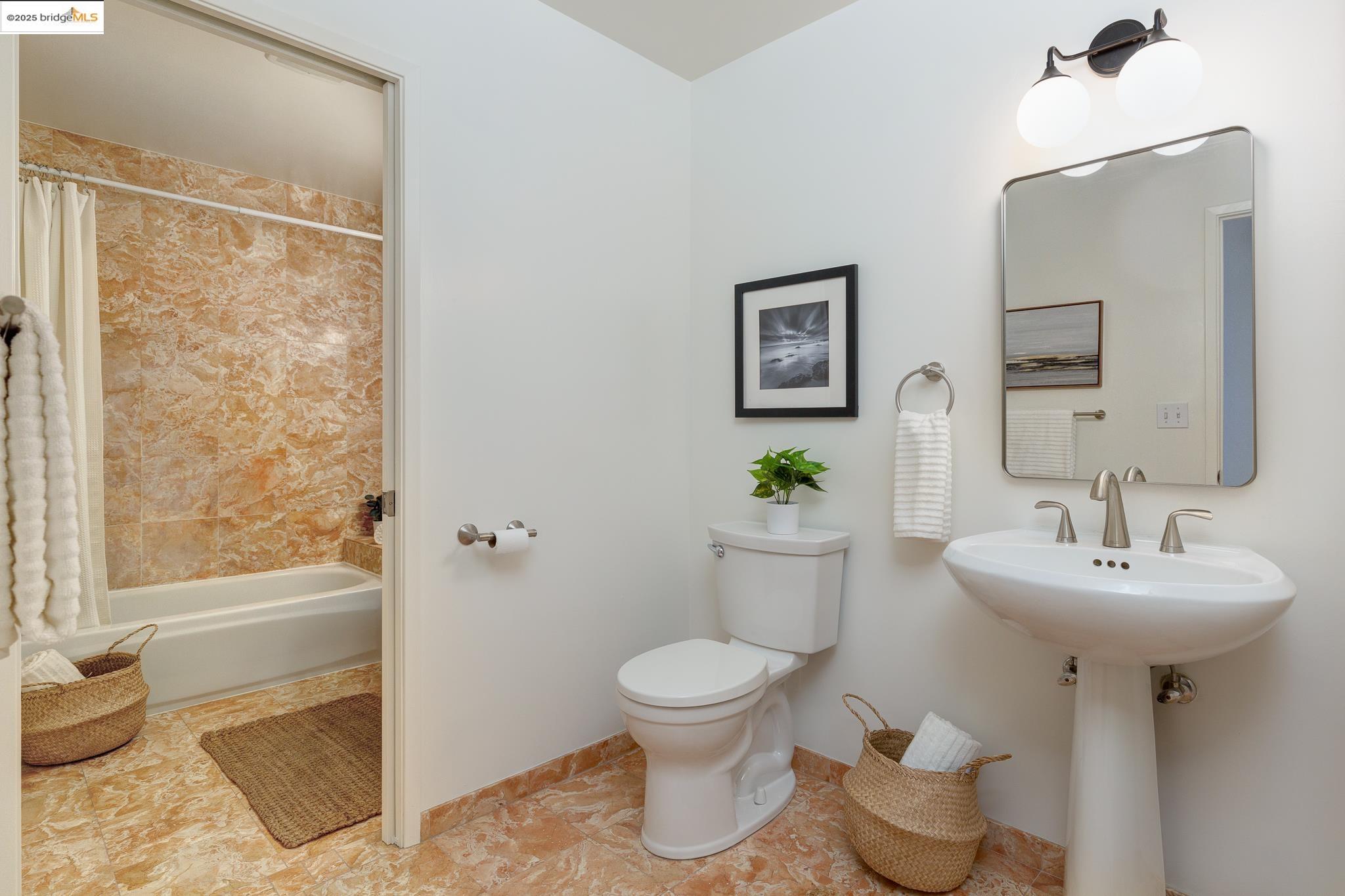 Detail Gallery Image 25 of 60 For 151 La Espiral, Orinda,  CA 94563 - 4 Beds | 2 Baths