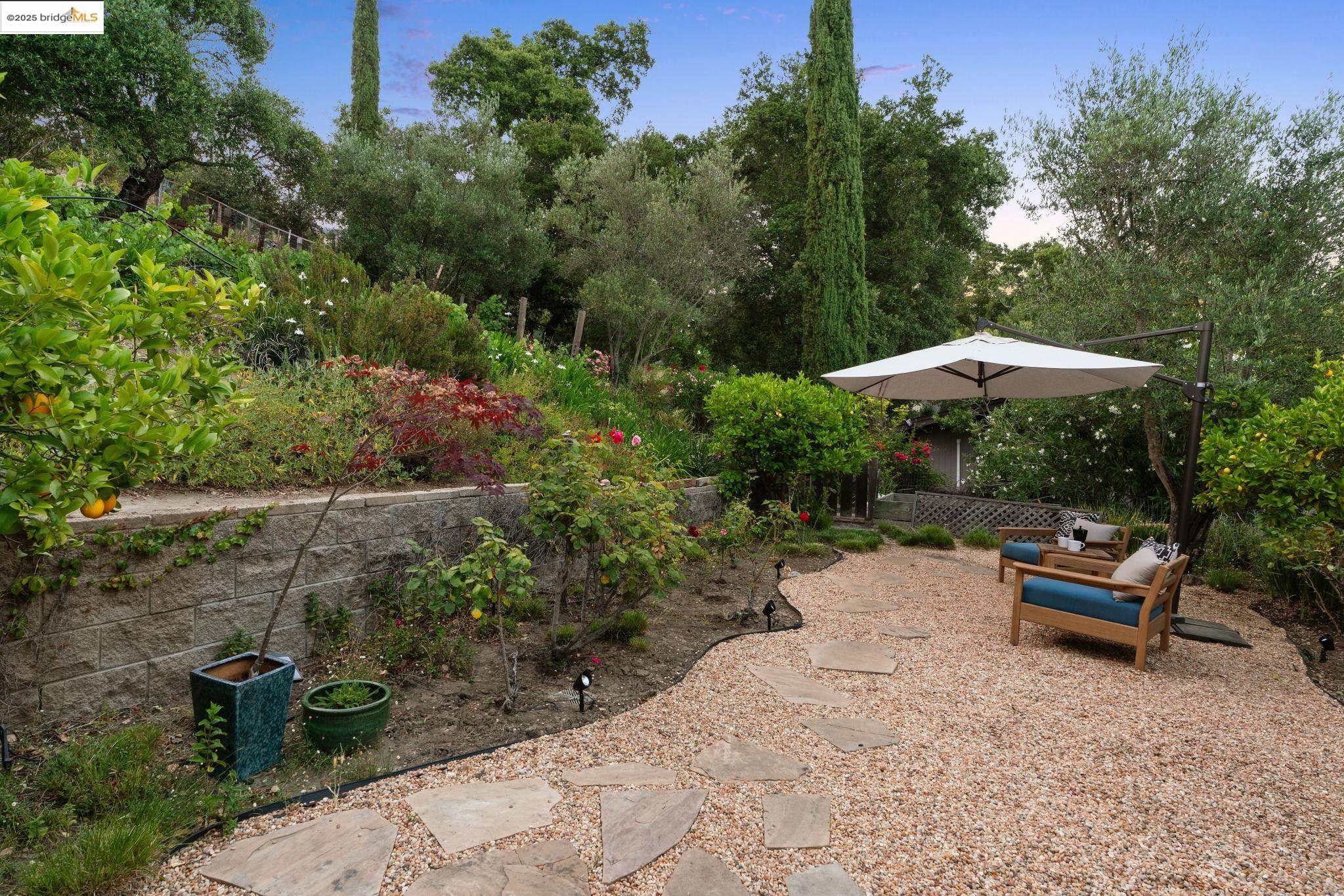 Detail Gallery Image 59 of 60 For 151 La Espiral, Orinda,  CA 94563 - 4 Beds | 2 Baths