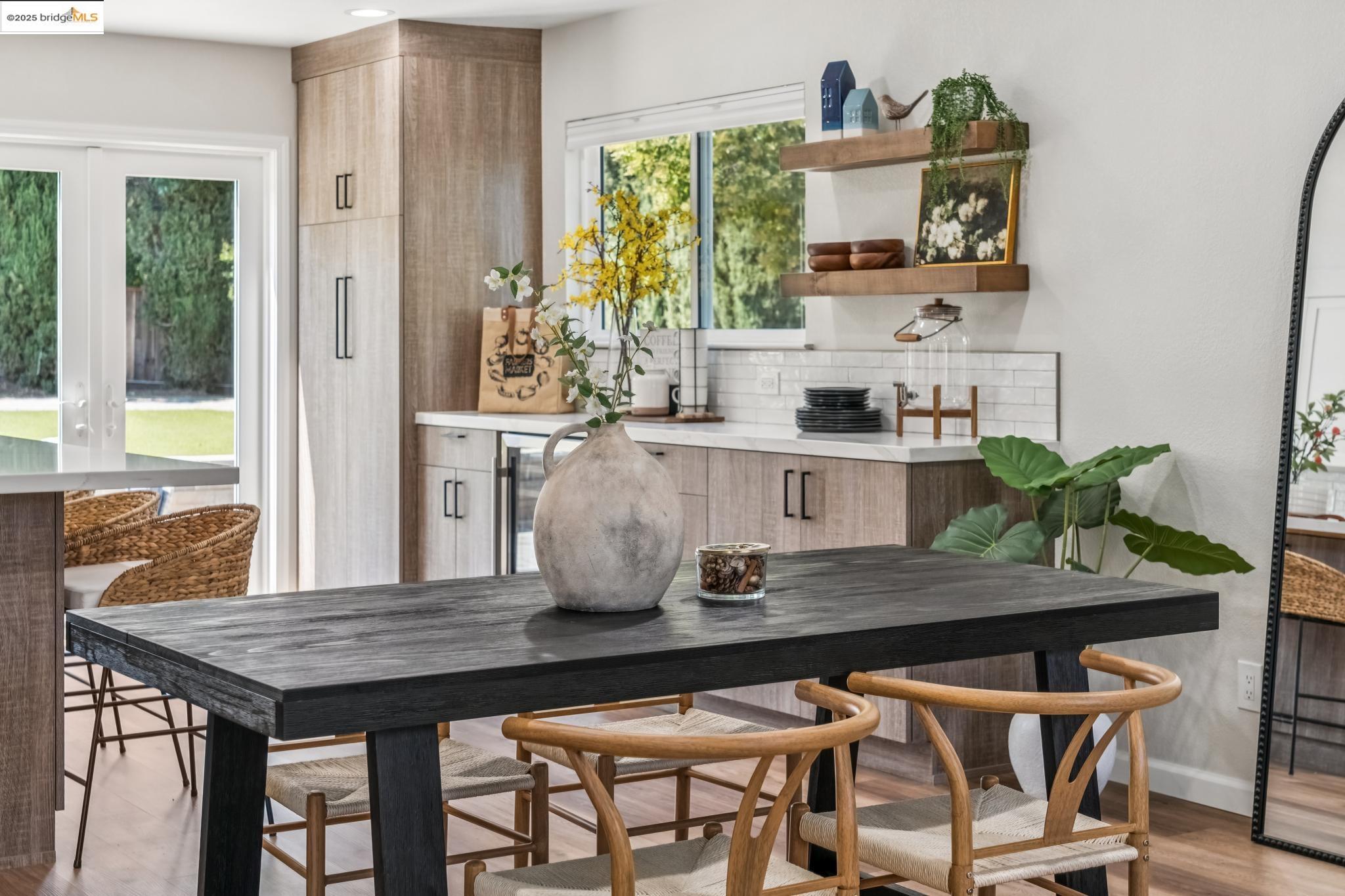 Detail Gallery Image 11 of 60 For 1051 Kaski Ln, Concord,  CA 94518 - 4 Beds | 2/1 Baths