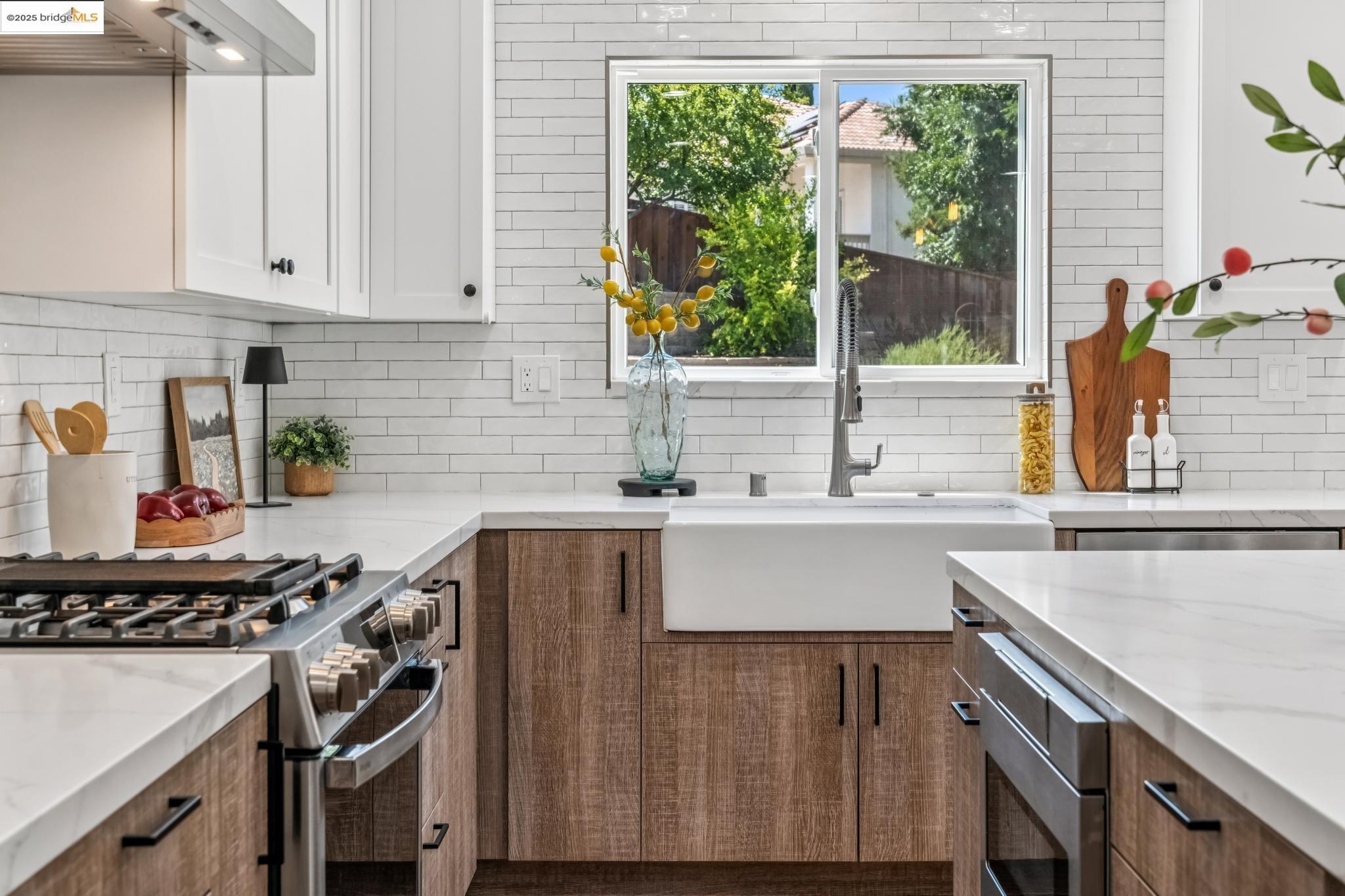 Detail Gallery Image 17 of 60 For 1051 Kaski Ln, Concord,  CA 94518 - 4 Beds | 2/1 Baths