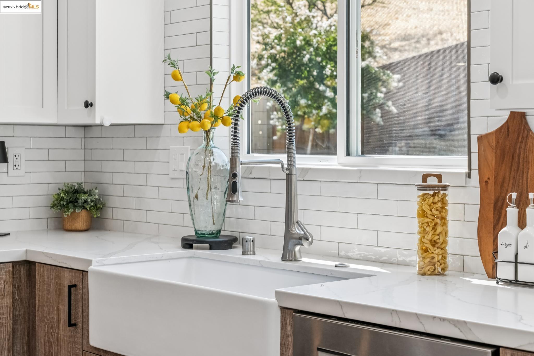 Detail Gallery Image 22 of 60 For 1051 Kaski Ln, Concord,  CA 94518 - 4 Beds | 2/1 Baths