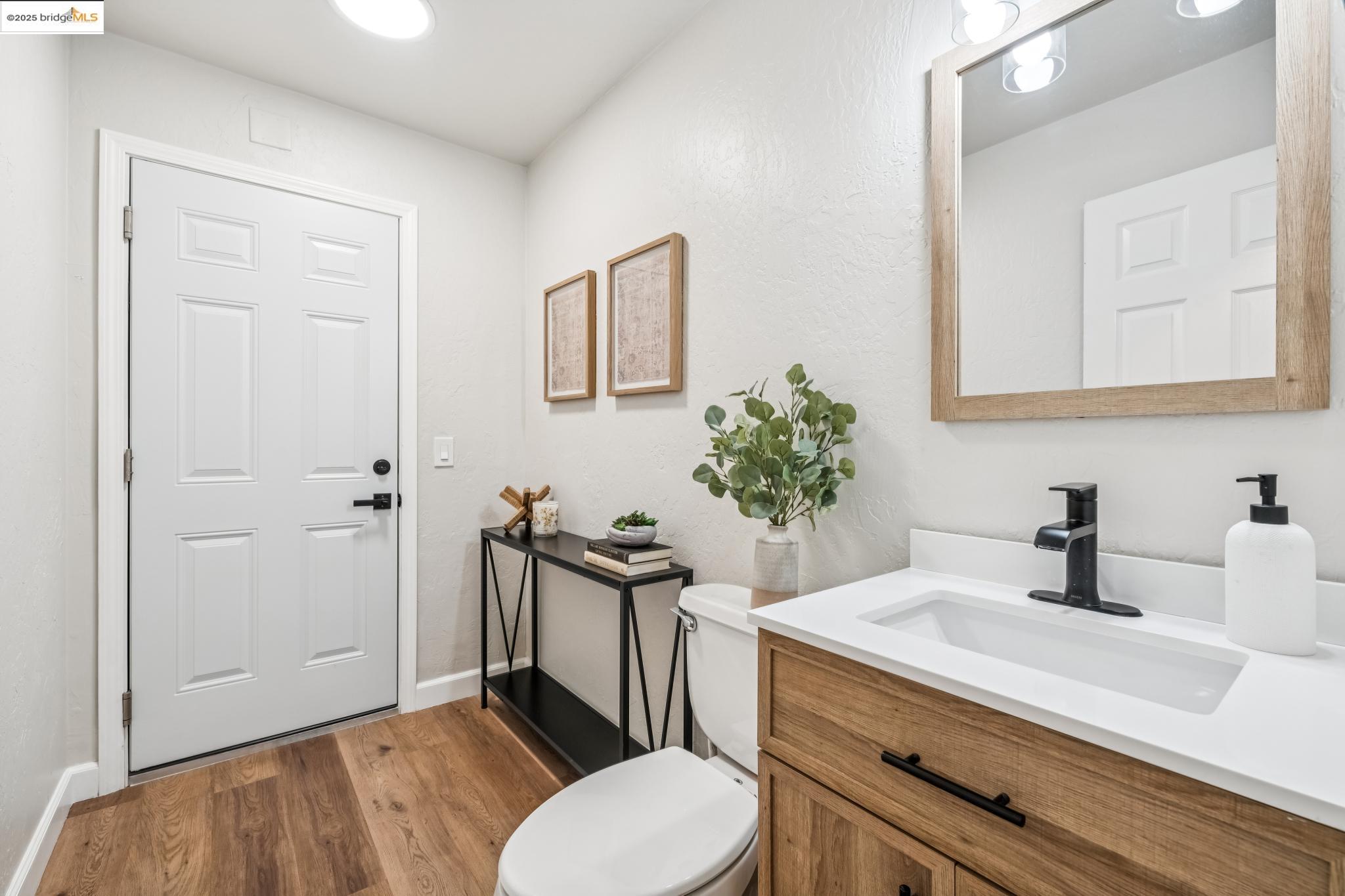 Detail Gallery Image 25 of 60 For 1051 Kaski Ln, Concord,  CA 94518 - 4 Beds | 2/1 Baths