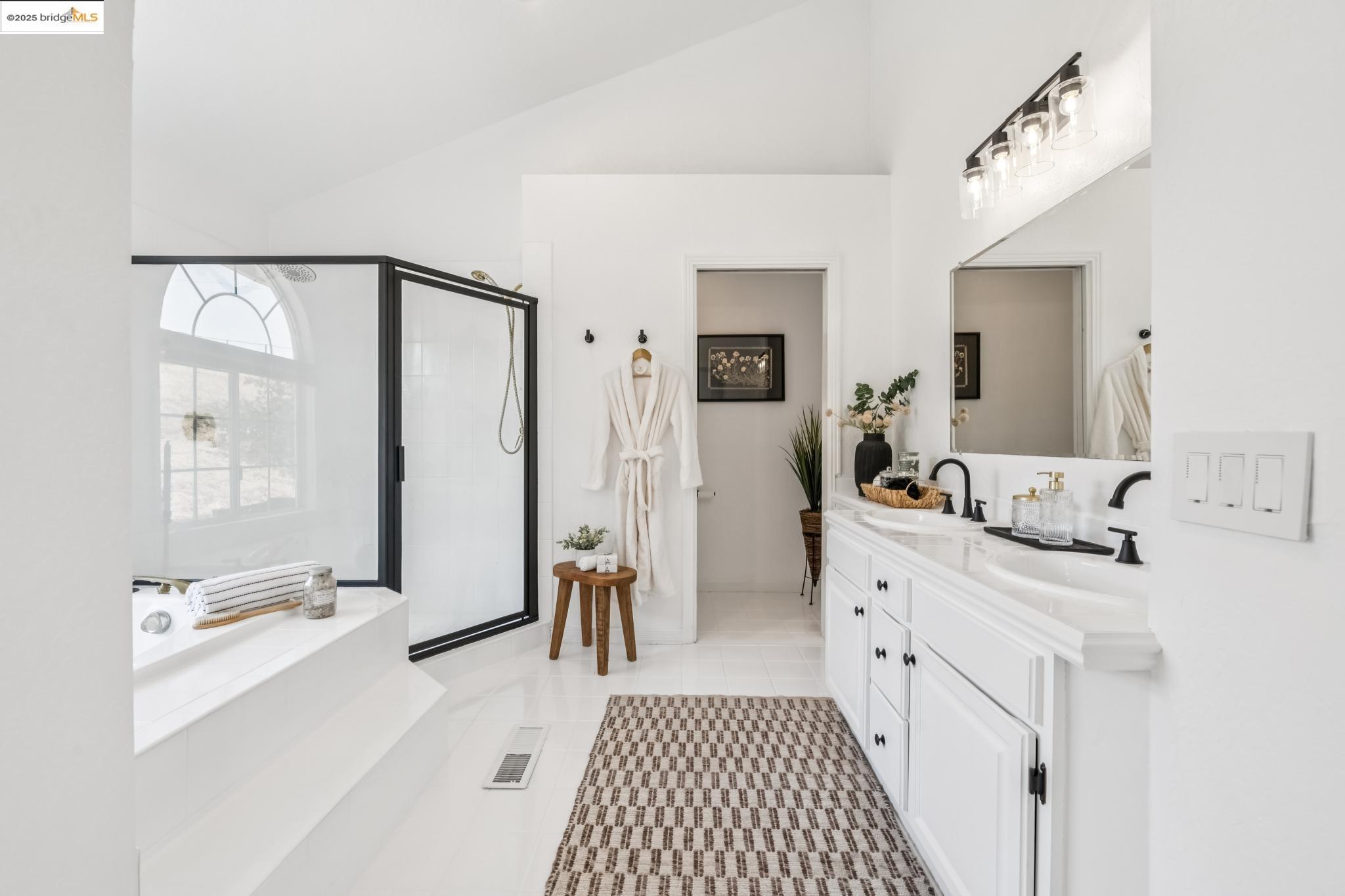 Detail Gallery Image 38 of 60 For 1051 Kaski Ln, Concord,  CA 94518 - 4 Beds | 2/1 Baths