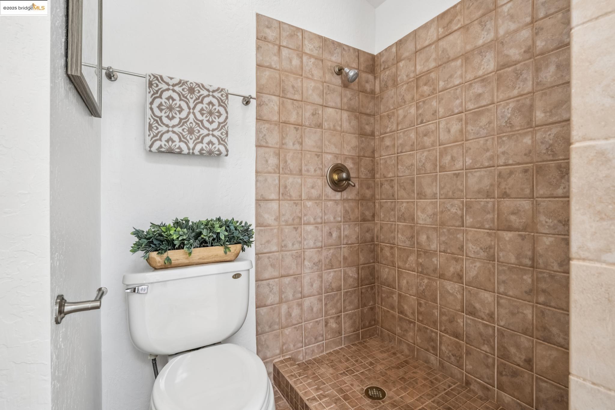 Detail Gallery Image 47 of 60 For 1051 Kaski Ln, Concord,  CA 94518 - 4 Beds | 2/1 Baths