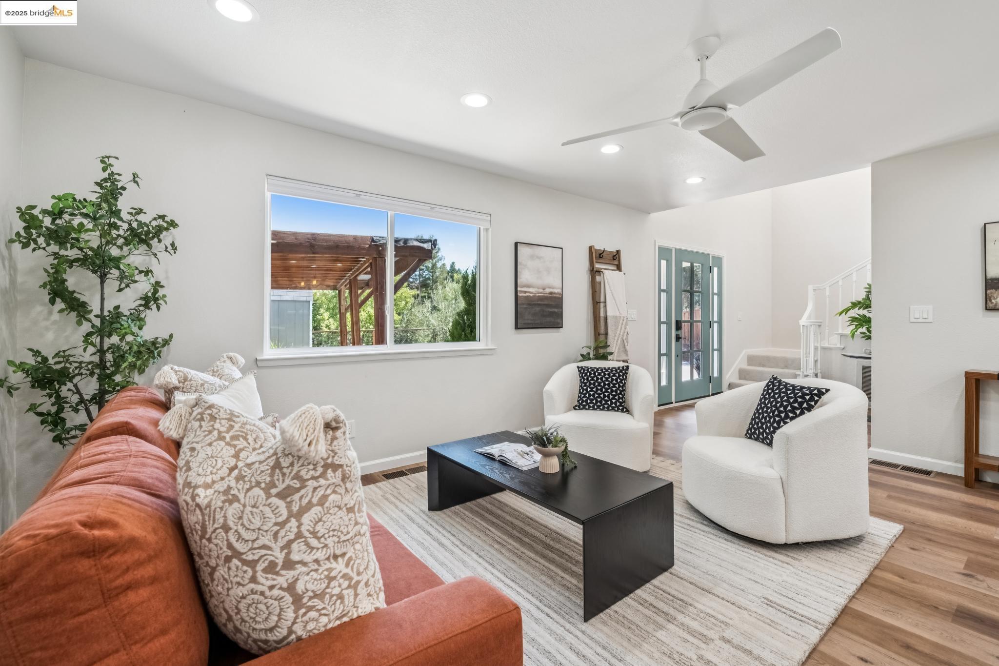 Detail Gallery Image 7 of 60 For 1051 Kaski Ln, Concord,  CA 94518 - 4 Beds | 2/1 Baths