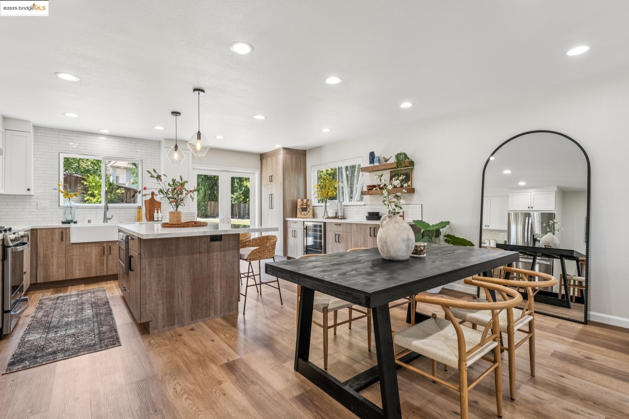 Detail Gallery Image 10 of 60 For 1051 Kaski Ln, Concord,  CA 94518 - 4 Beds | 2/1 Baths