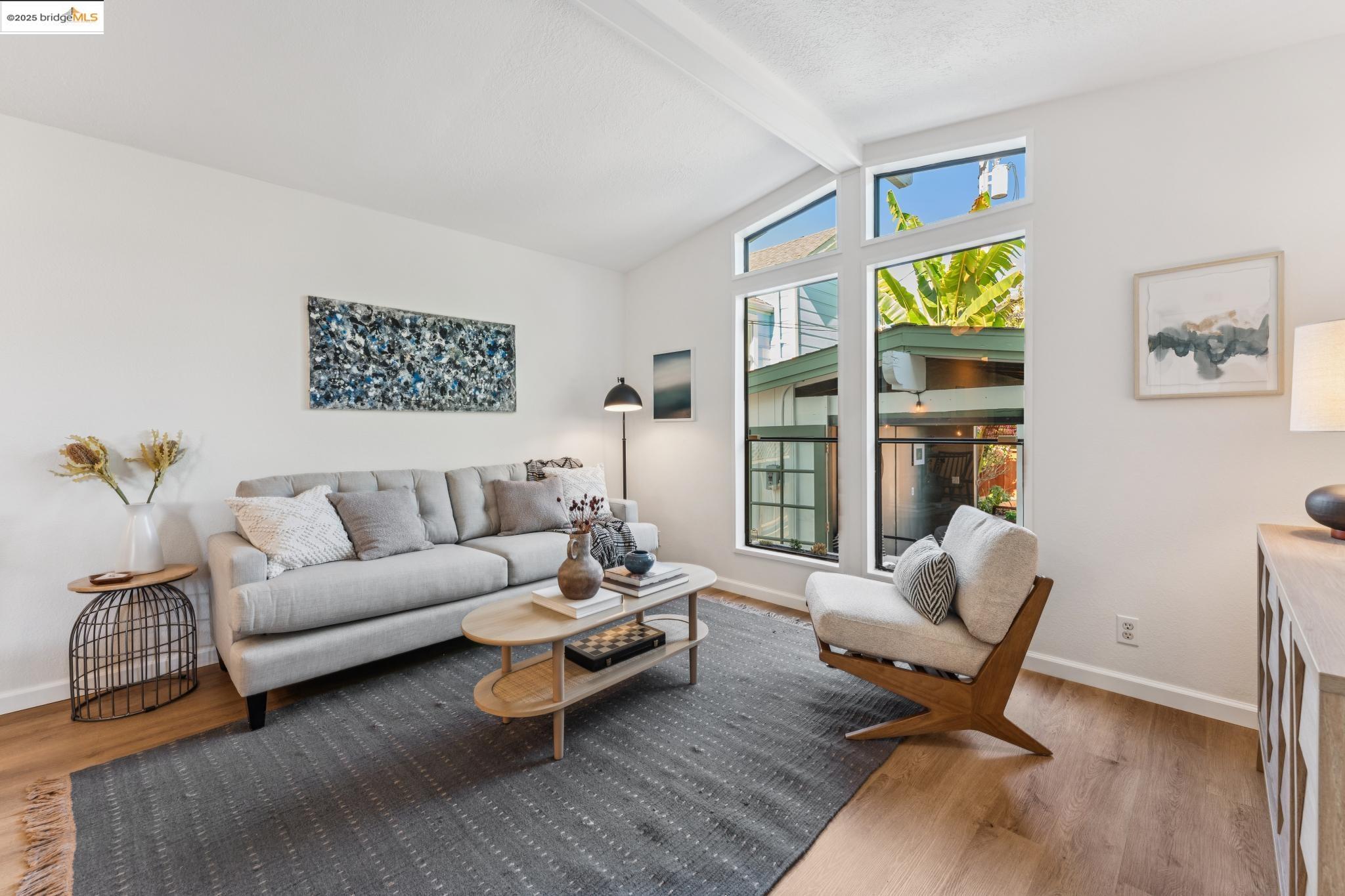 Detail Gallery Image 14 of 40 For 350 Henry St, Oakland,  CA 94607 - 3 Beds | 2 Baths