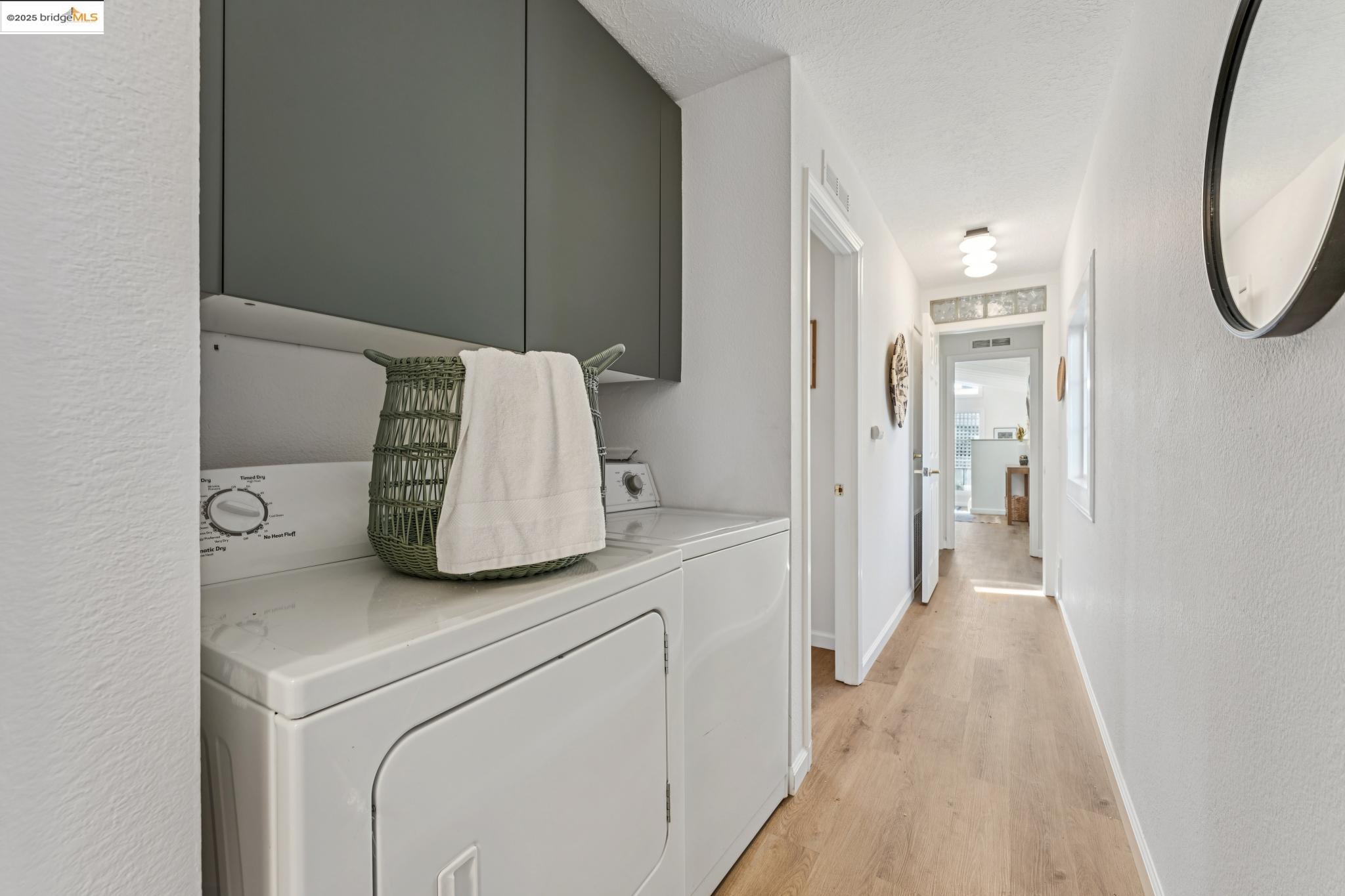 Detail Gallery Image 20 of 40 For 350 Henry St, Oakland,  CA 94607 - 3 Beds | 2 Baths