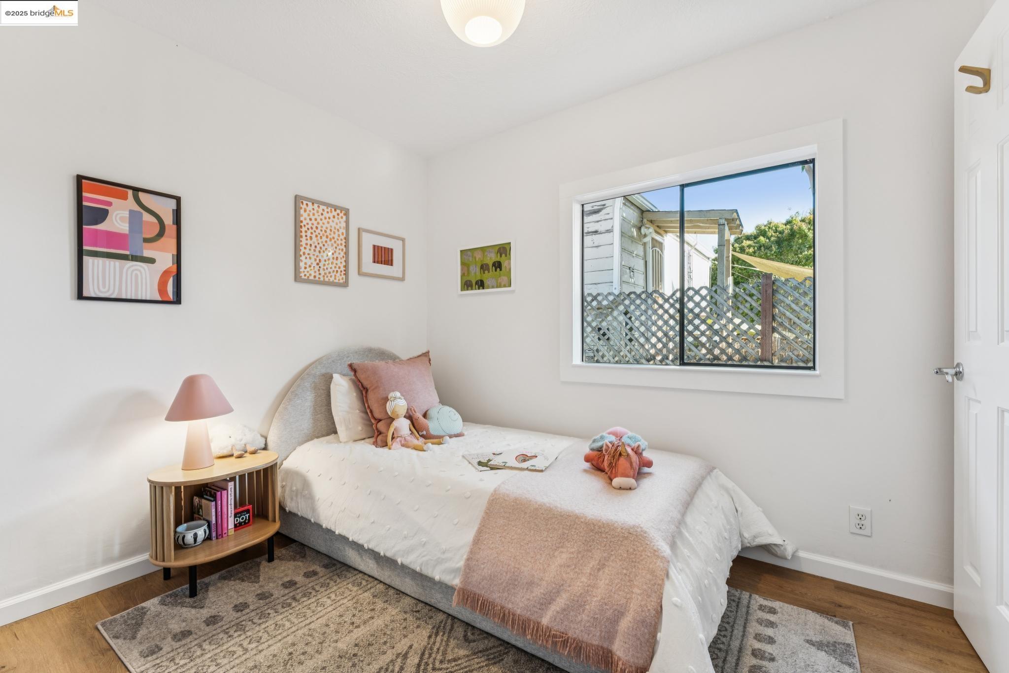 Detail Gallery Image 21 of 40 For 350 Henry St, Oakland,  CA 94607 - 3 Beds | 2 Baths