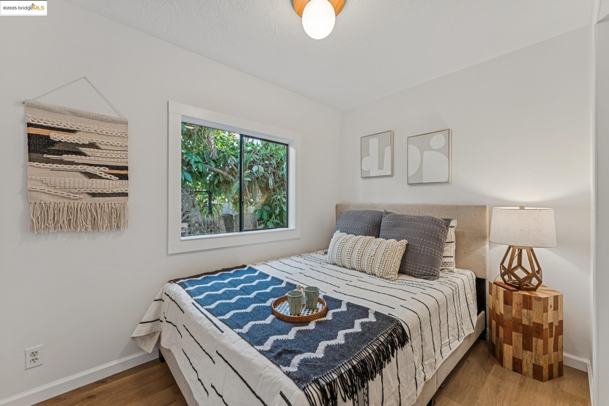 Detail Gallery Image 25 of 40 For 350 Henry St, Oakland,  CA 94607 - 3 Beds | 2 Baths