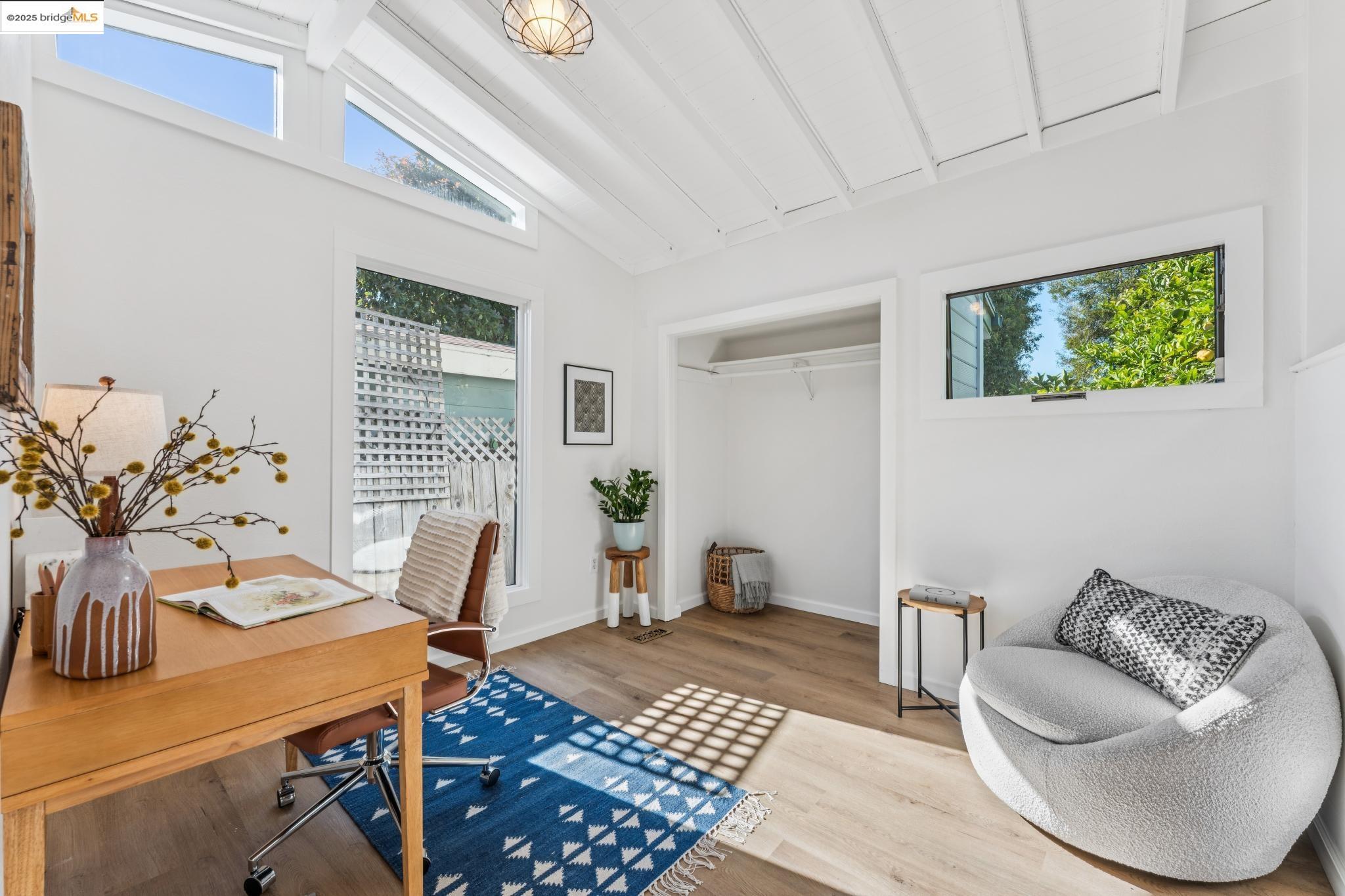 Detail Gallery Image 35 of 40 For 350 Henry St, Oakland,  CA 94607 - 3 Beds | 2 Baths