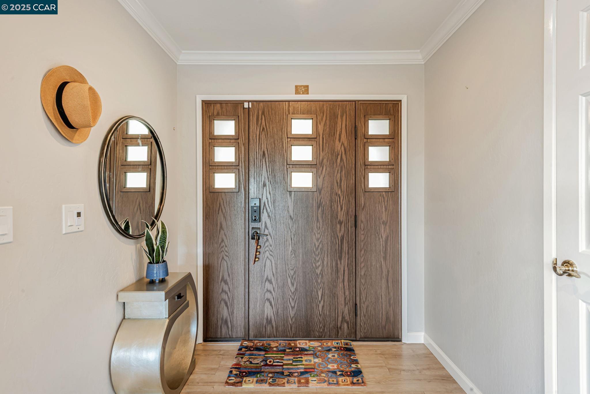 Detail Gallery Image 12 of 52 For 10540 Englewood Dr, Oakland,  CA 94605 - 3 Beds | 2 Baths