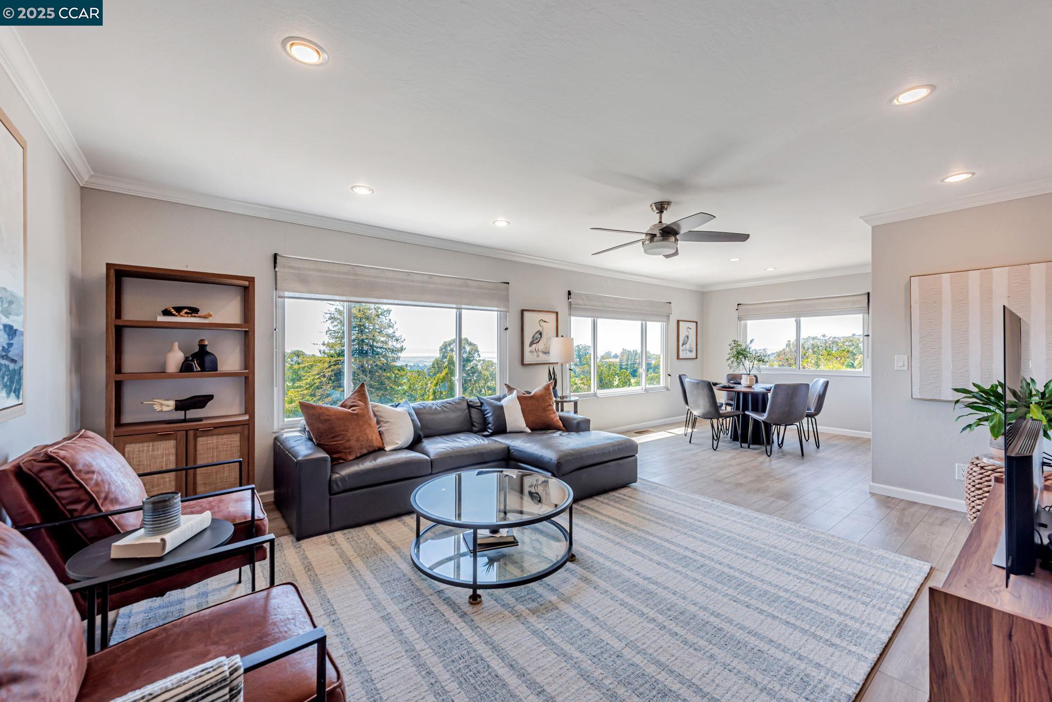 Detail Gallery Image 14 of 52 For 10540 Englewood Dr, Oakland,  CA 94605 - 3 Beds | 2 Baths