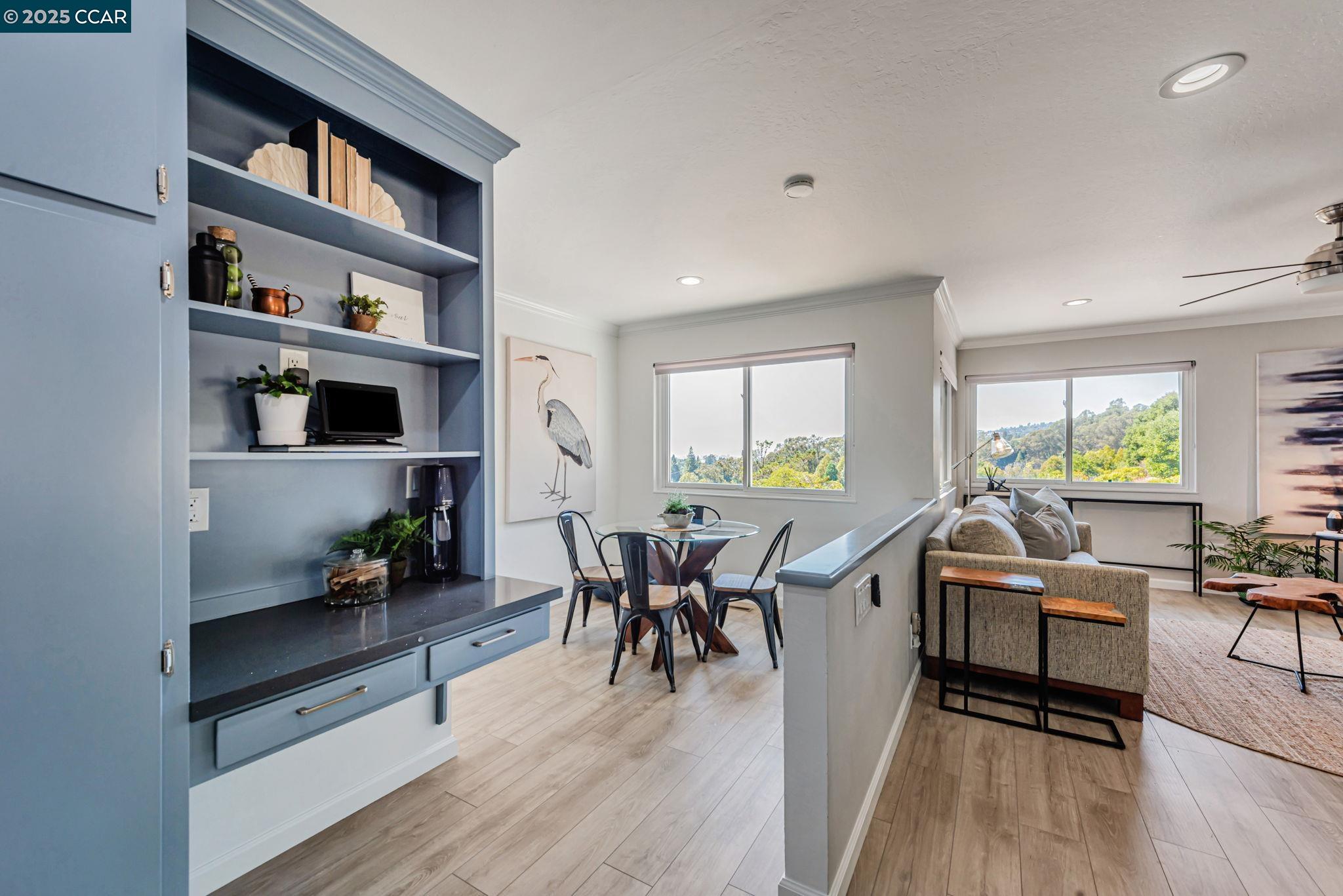 Detail Gallery Image 21 of 52 For 10540 Englewood Dr, Oakland,  CA 94605 - 3 Beds | 2 Baths