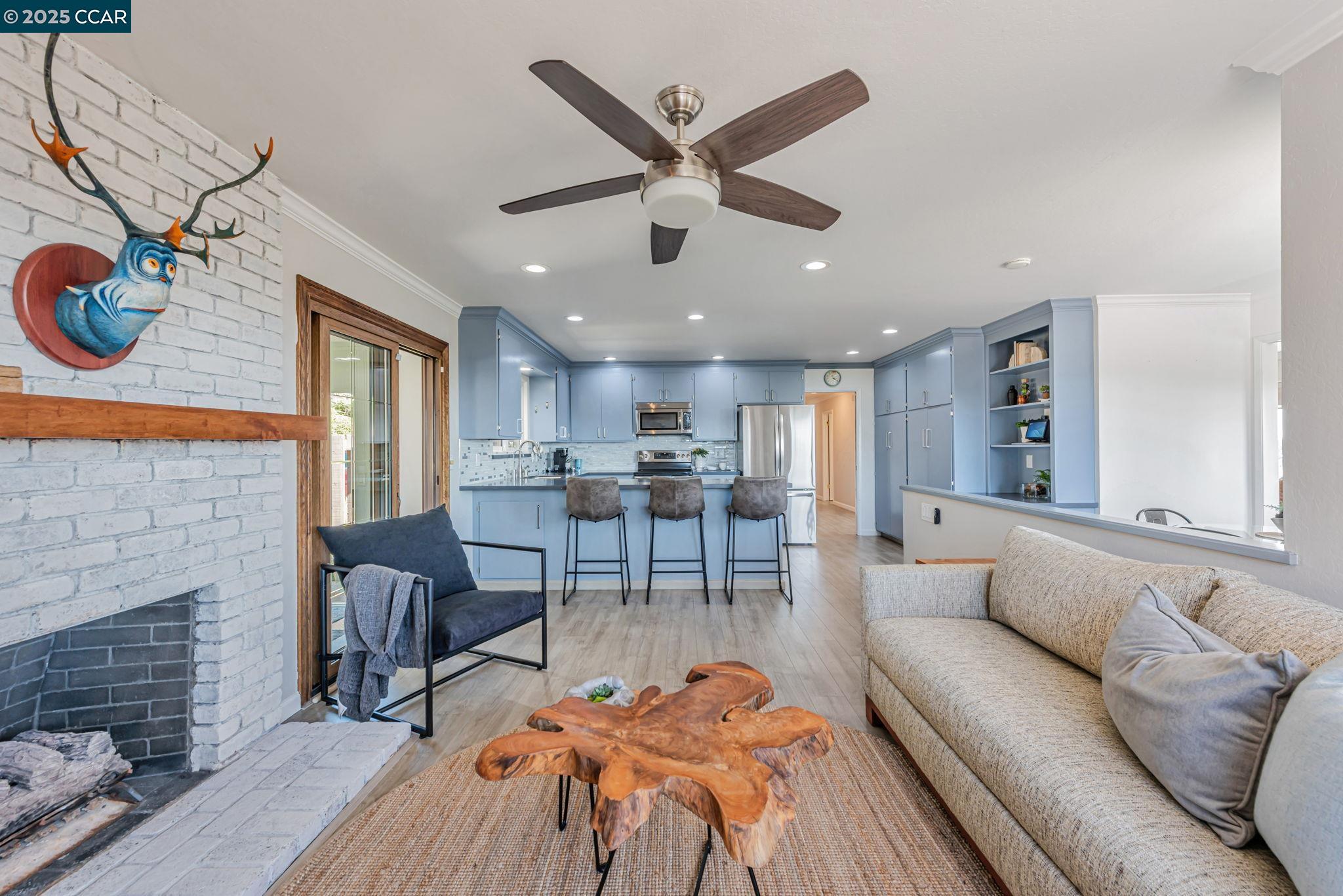 Detail Gallery Image 23 of 52 For 10540 Englewood Dr, Oakland,  CA 94605 - 3 Beds | 2 Baths