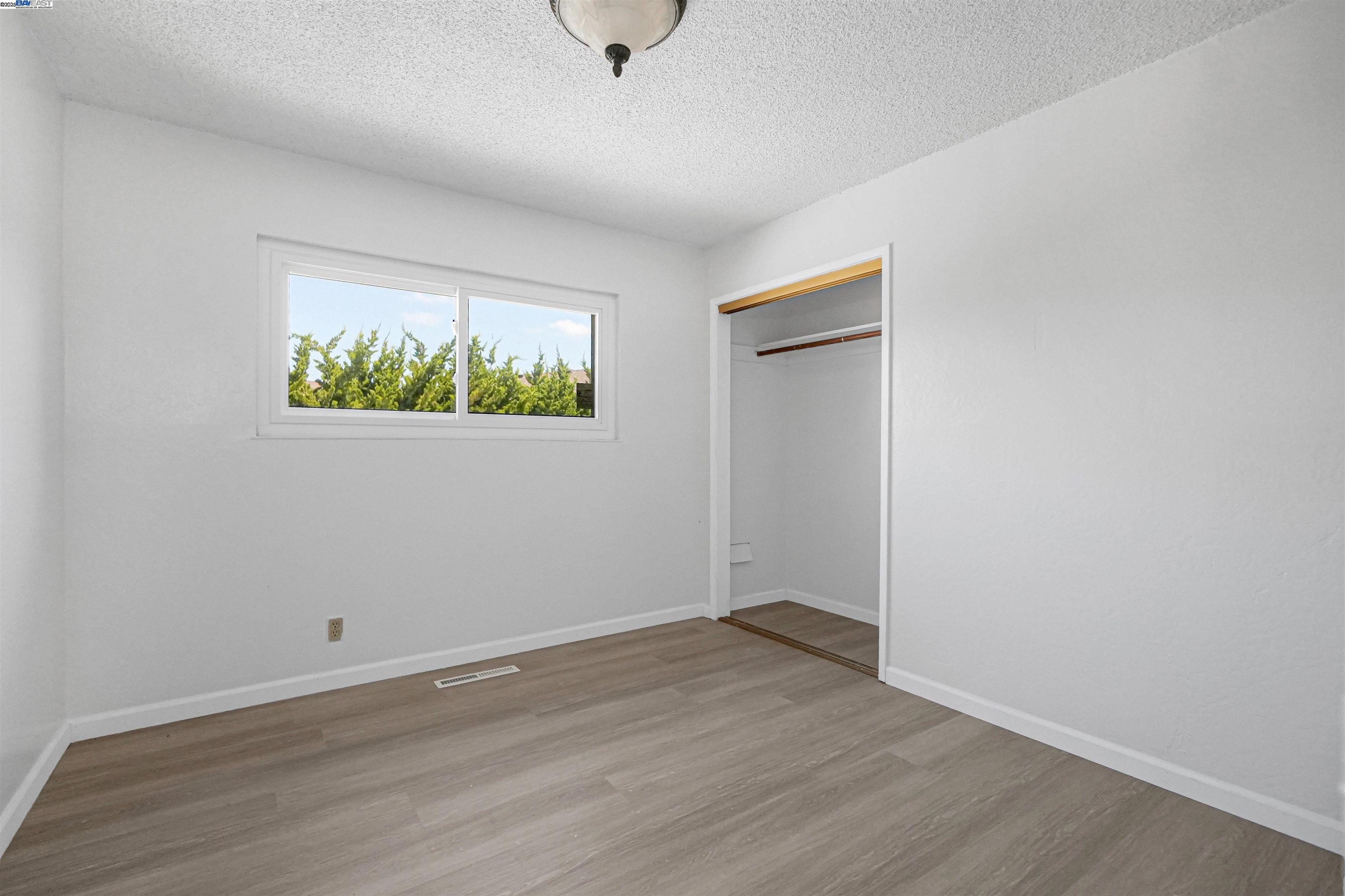 Detail Gallery Image 20 of 56 For 512 Teasdale Pl, Hayward,  CA 94544 - 6 Beds | 3 Baths