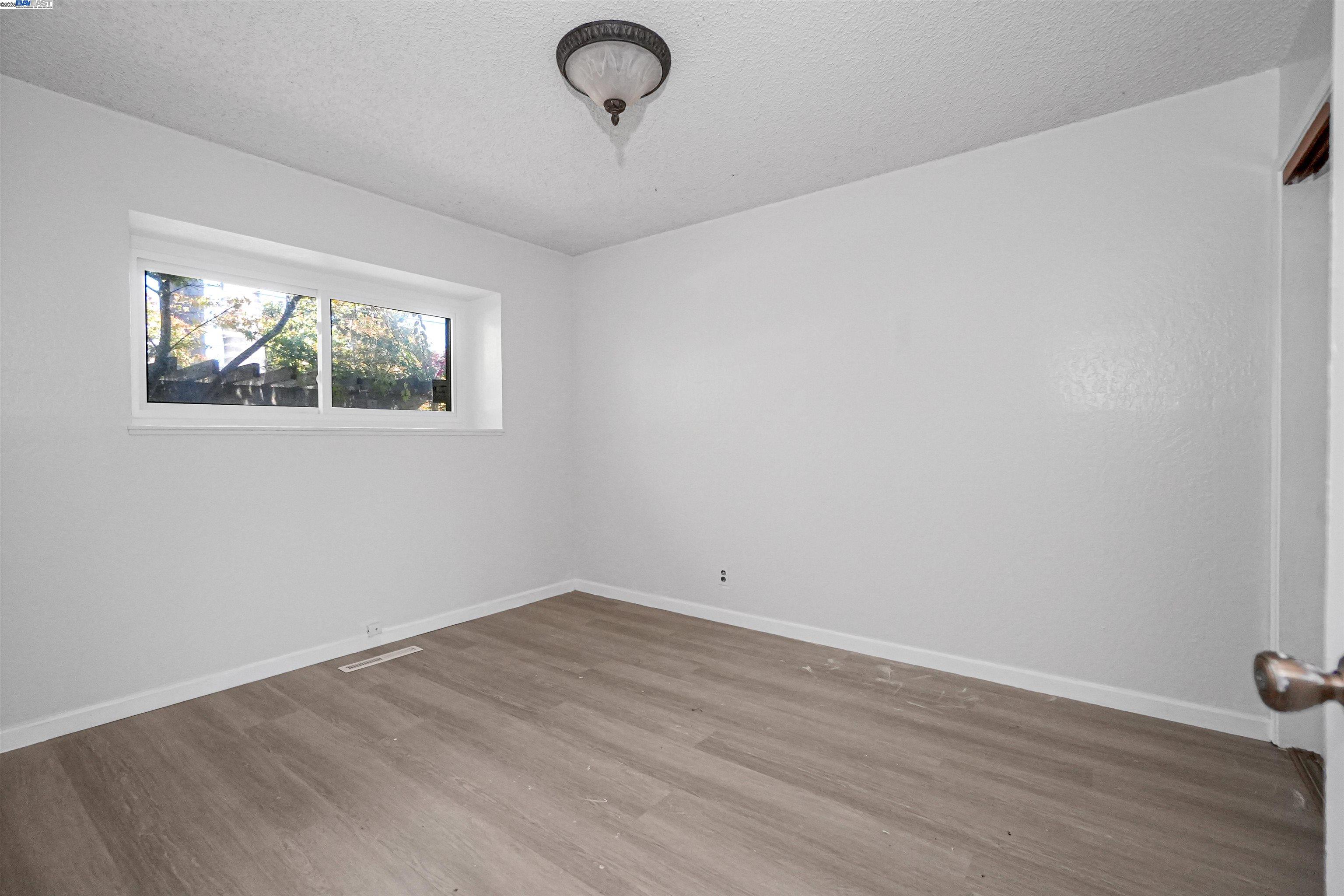 Detail Gallery Image 23 of 56 For 512 Teasdale Pl, Hayward,  CA 94544 - 6 Beds | 3 Baths
