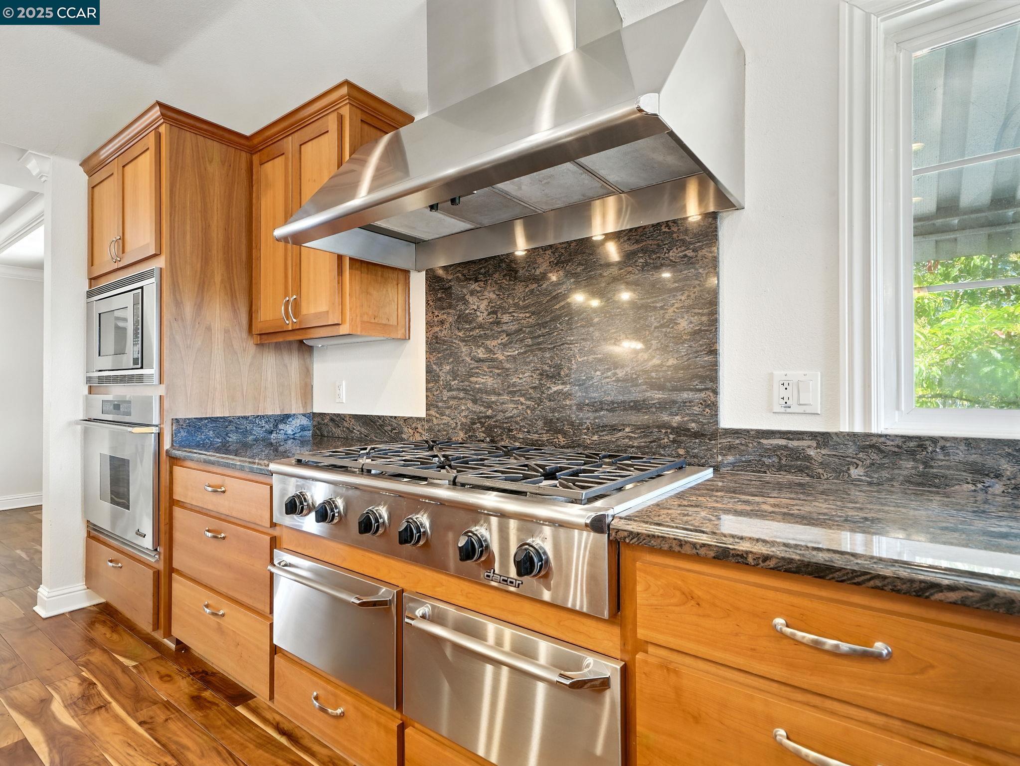 Detail Gallery Image 4 of 41 For 234 Acacia Ln, Alamo,  CA 94507 - 3 Beds | 3 Baths