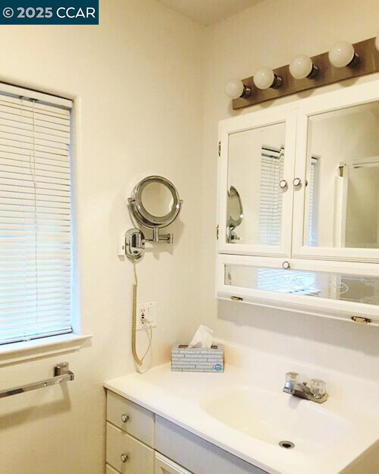 Detail Gallery Image 38 of 41 For 234 Acacia Ln, Alamo,  CA 94507 - 3 Beds | 3 Baths