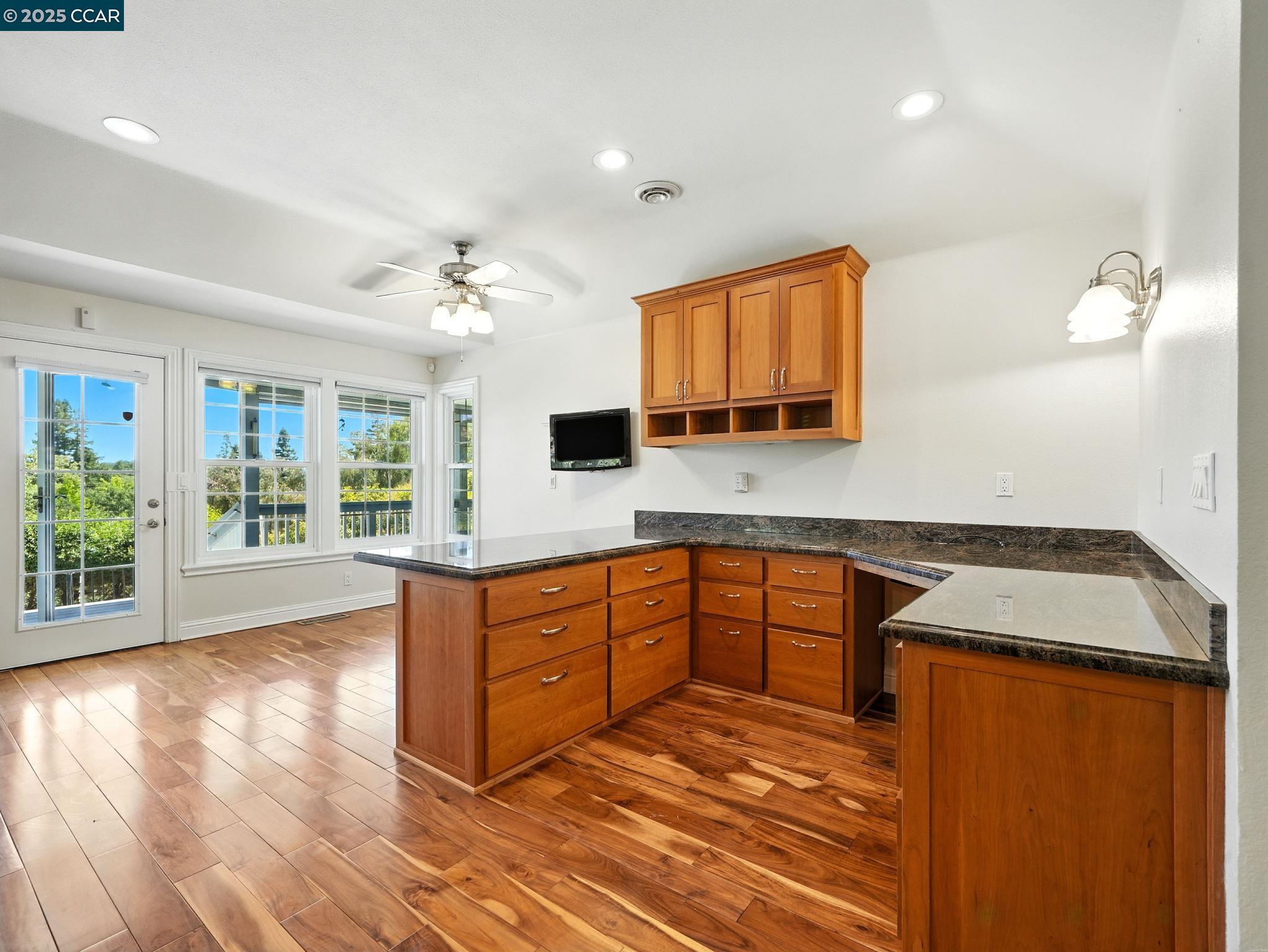 Detail Gallery Image 7 of 41 For 234 Acacia Ln, Alamo,  CA 94507 - 3 Beds | 3 Baths