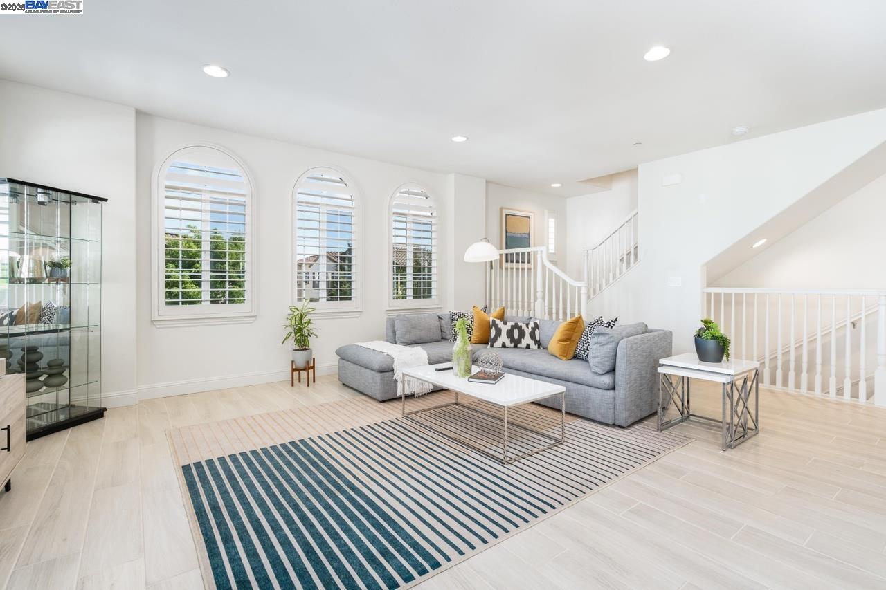 Detail Gallery Image 2 of 24 For 3021 Blackberry Ave, San Ramon,  CA 94582 - 4 Beds | 4 Baths