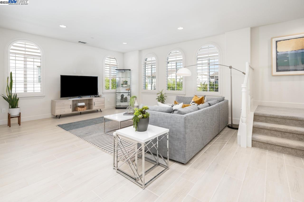 Detail Gallery Image 3 of 24 For 3021 Blackberry Ave, San Ramon,  CA 94582 - 4 Beds | 4 Baths