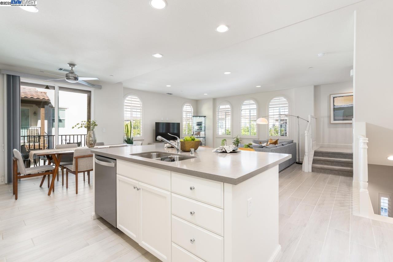 Detail Gallery Image 8 of 24 For 3021 Blackberry Ave, San Ramon,  CA 94582 - 4 Beds | 4 Baths