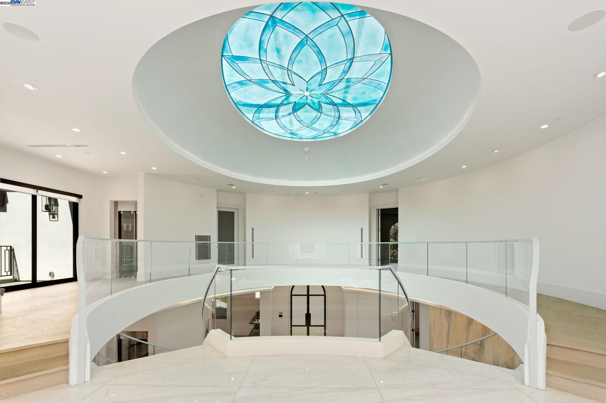 Detail Gallery Image 37 of 60 For 701 N Camden Dr, Beverly Hills,  CA 90210 - 6 Beds | 6/3 Baths