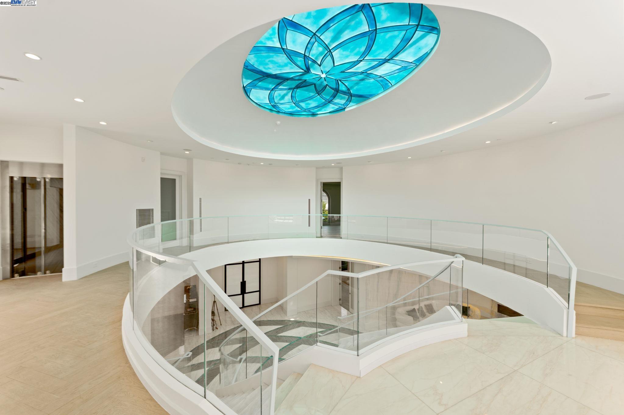 Detail Gallery Image 39 of 60 For 701 N Camden Dr, Beverly Hills,  CA 90210 - 6 Beds | 6/3 Baths