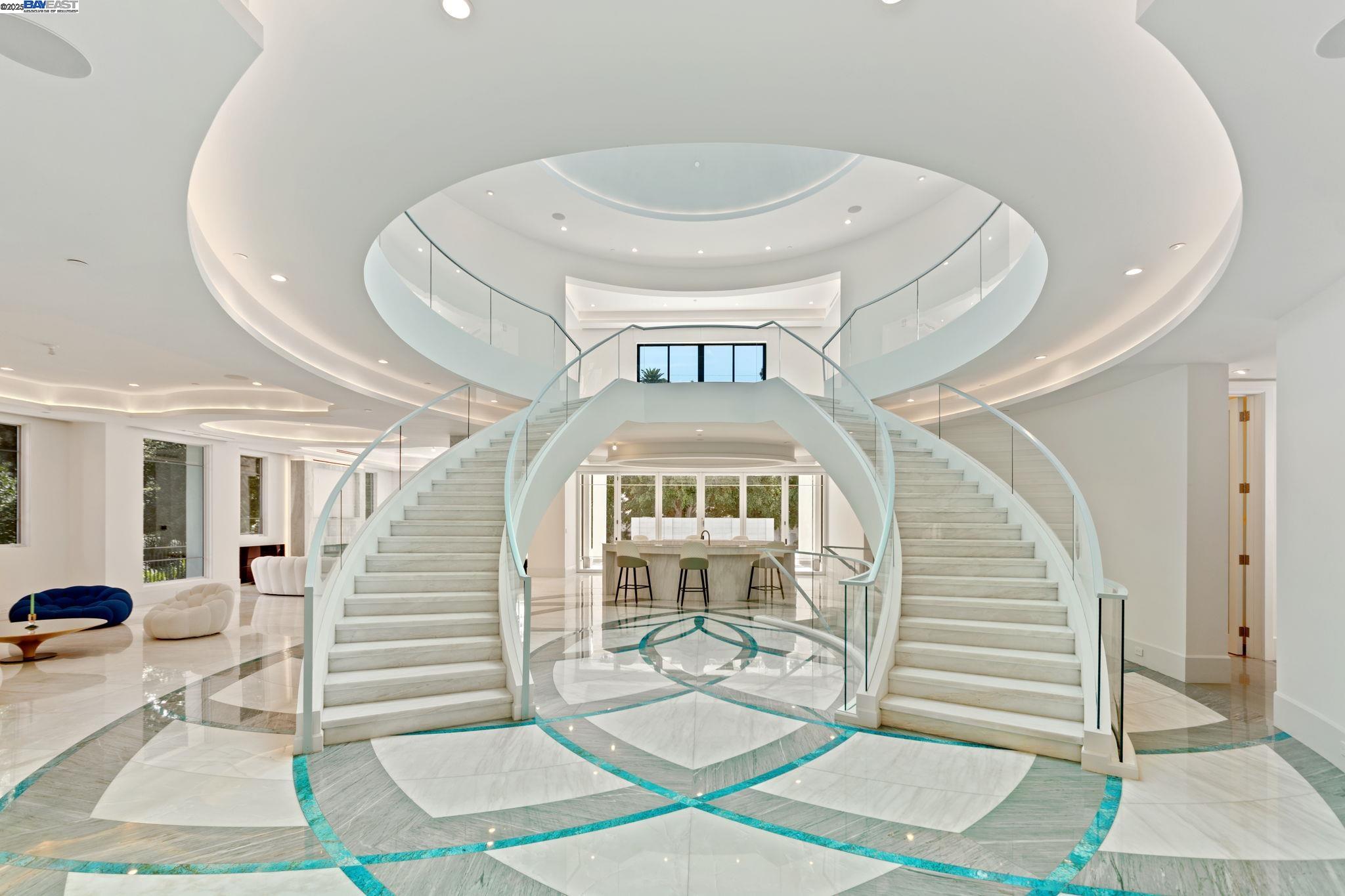 Detail Gallery Image 5 of 60 For 701 N Camden Dr, Beverly Hills,  CA 90210 - 6 Beds | 6/3 Baths