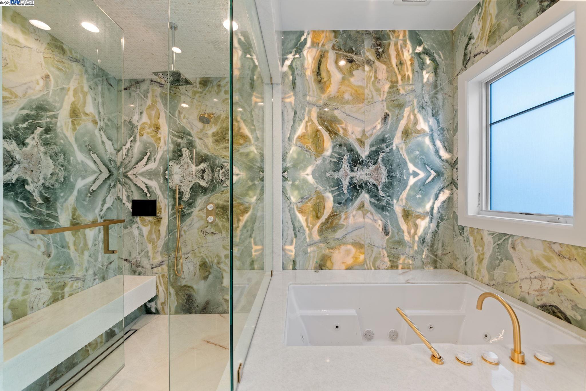 Detail Gallery Image 43 of 60 For 701 N Camden Dr, Beverly Hills,  CA 90210 - 6 Beds | 6/3 Baths